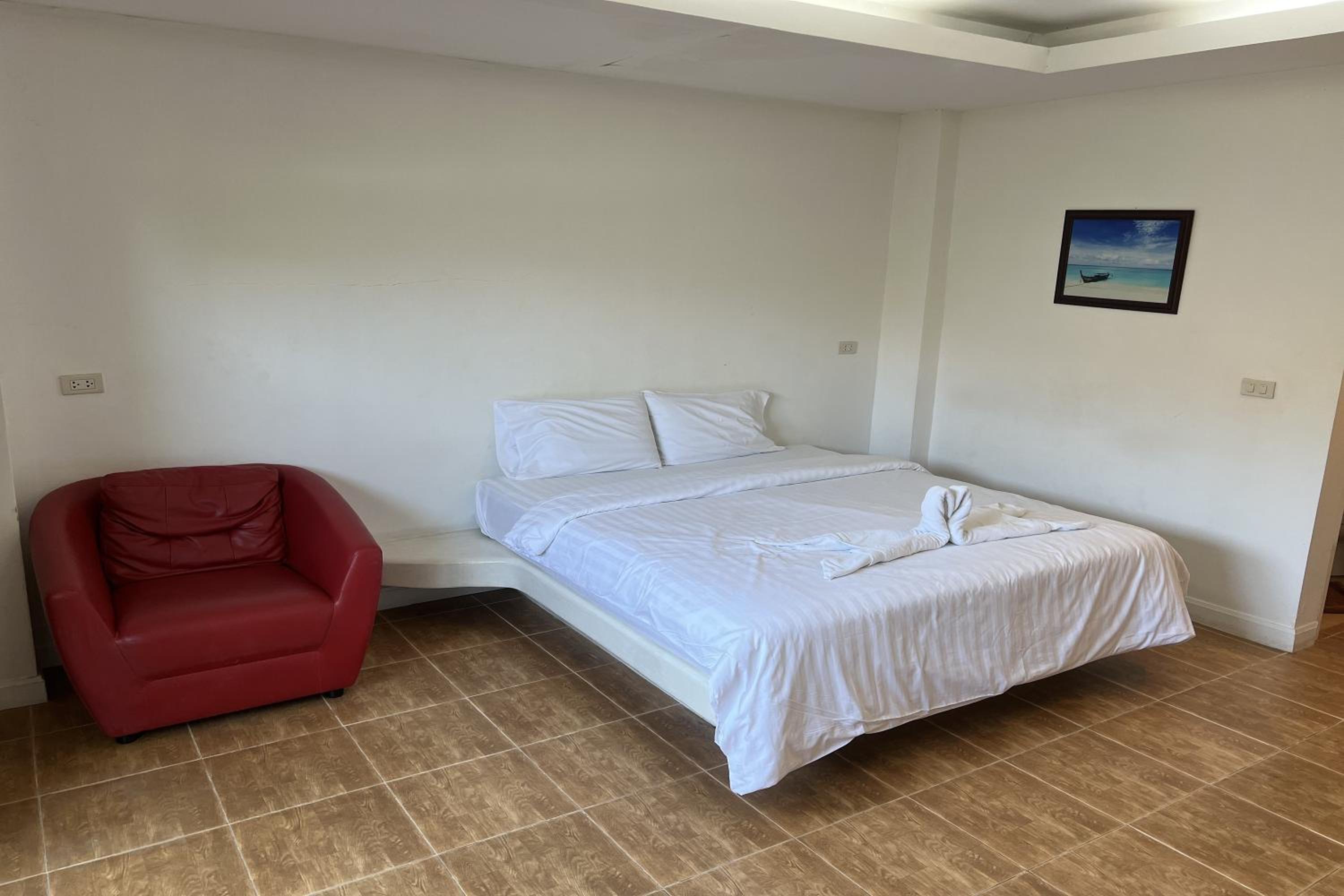 Deluxe Double Room - Photo 10