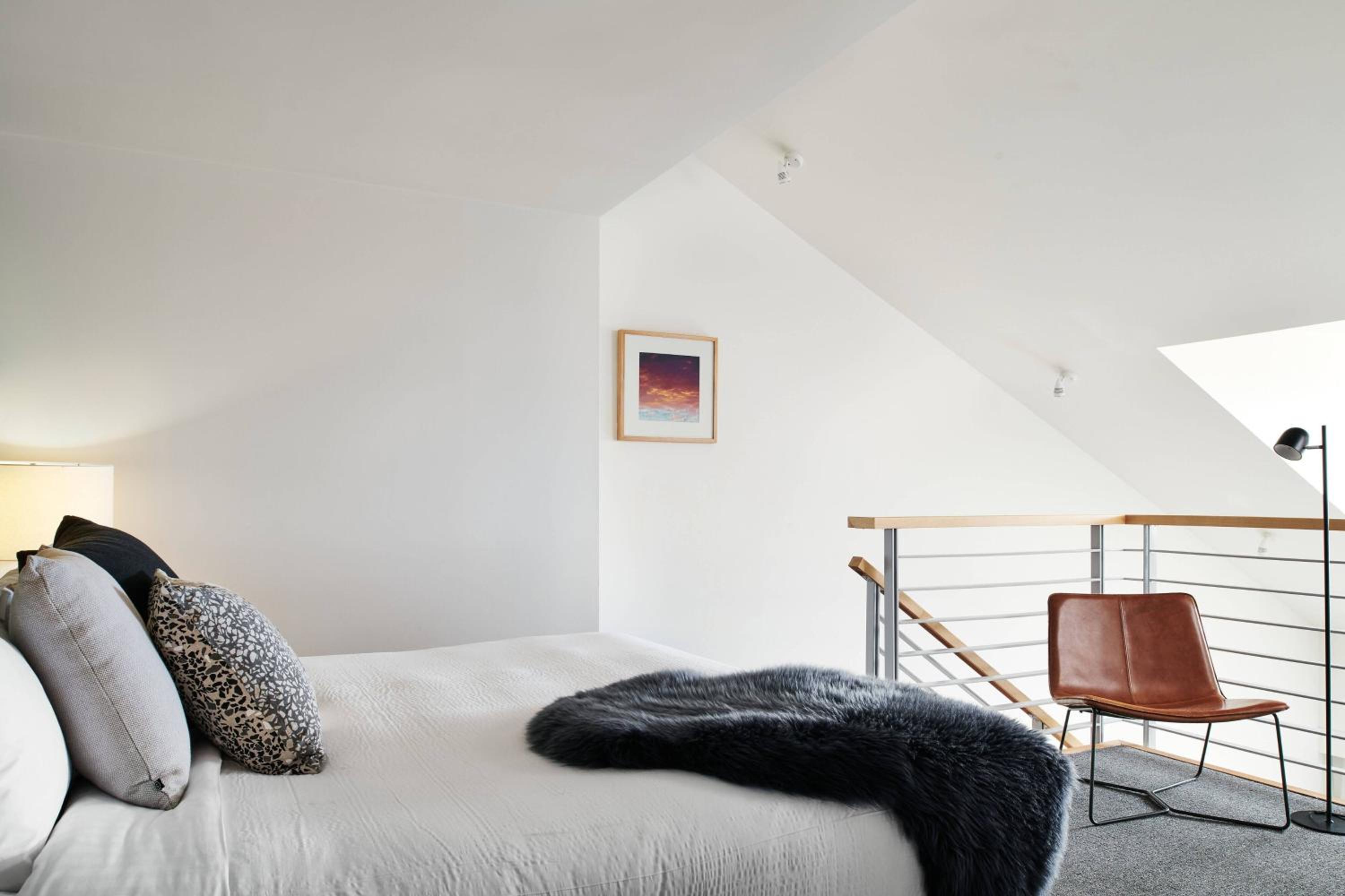 Loft Suite, Bi-Level Loft, In Loft: 1 King, Skyline View