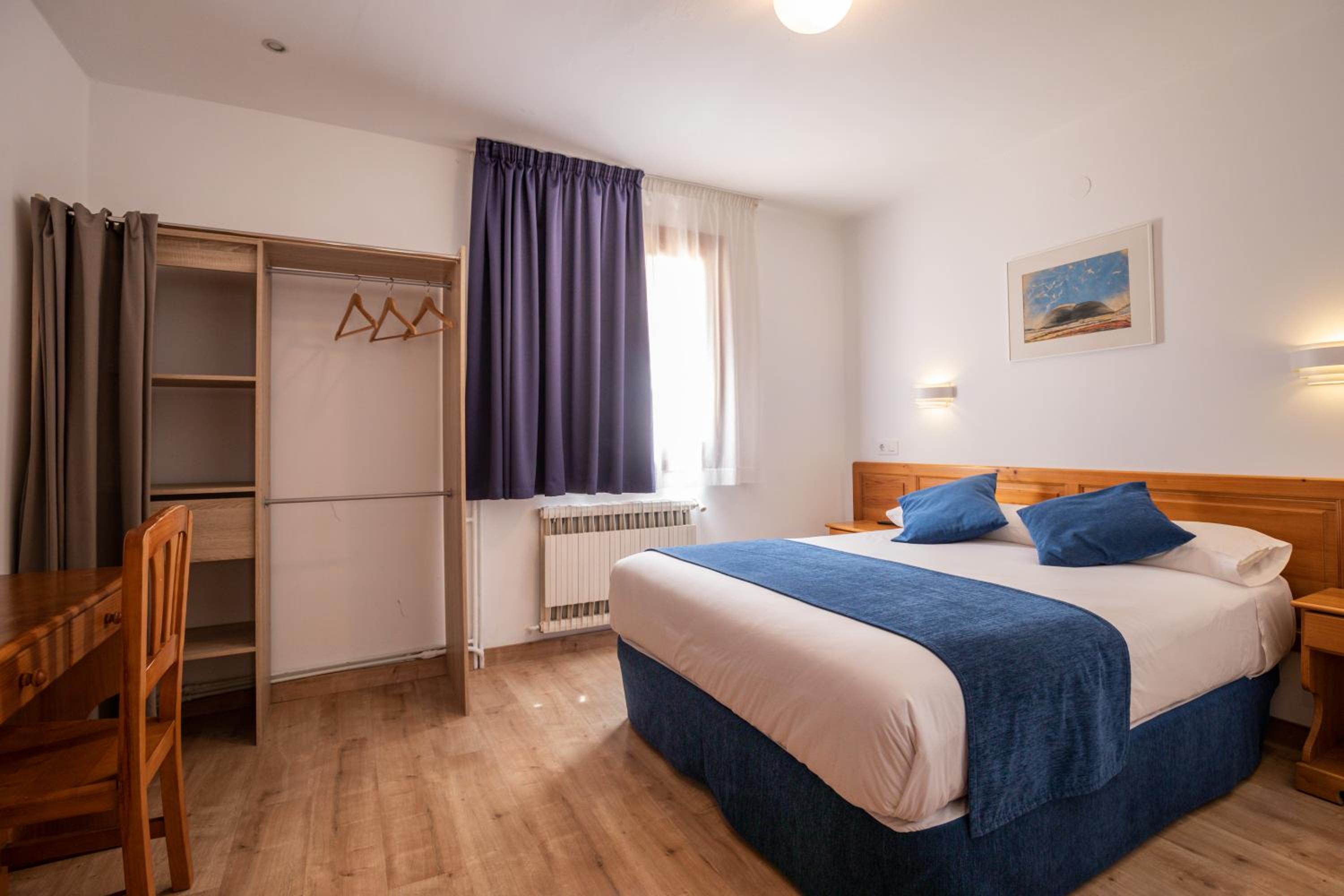 Double Room - Photo 5