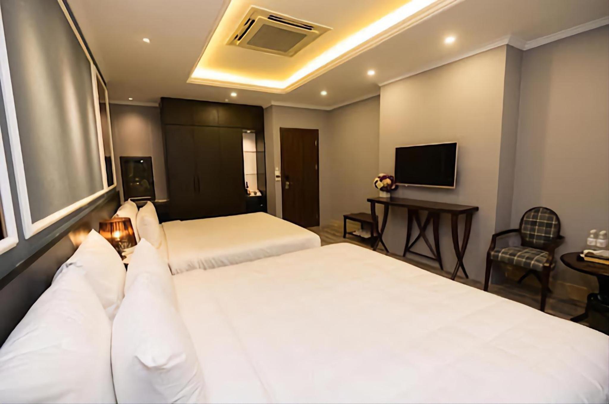 Deluxe Family Room