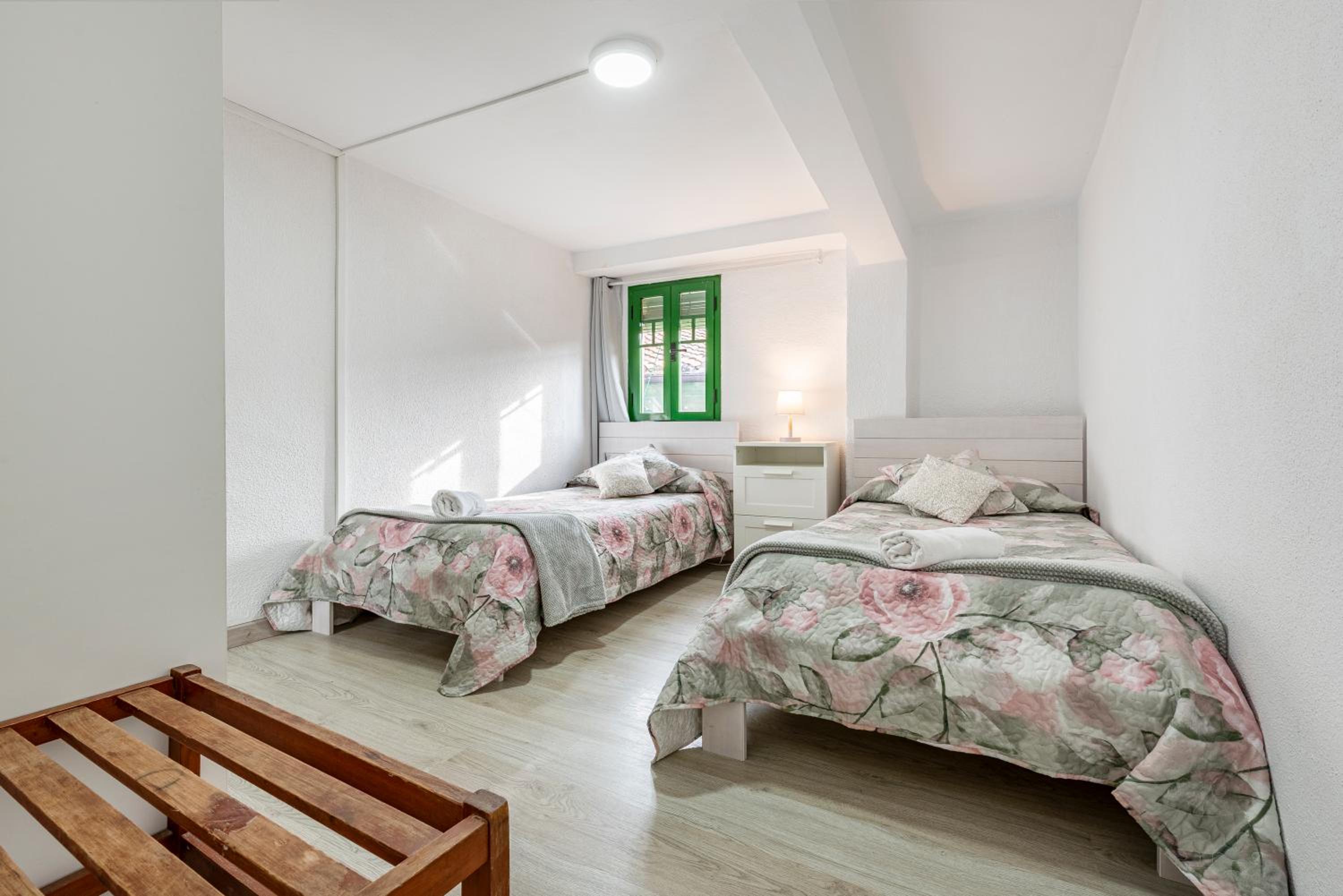 Two-Bedroom Apartment (4th floor) photo 2