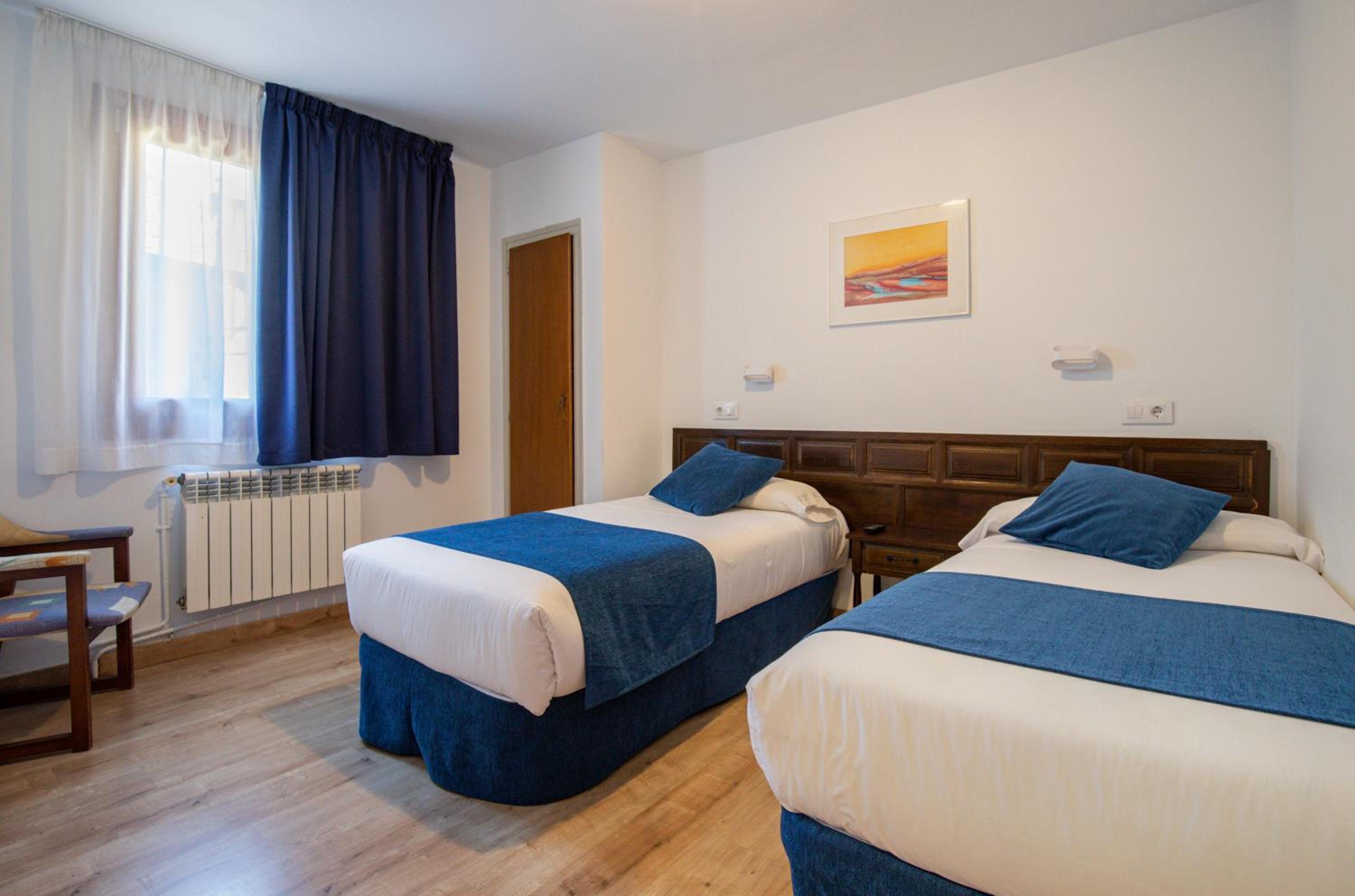 Quadruple Room - Photo 6