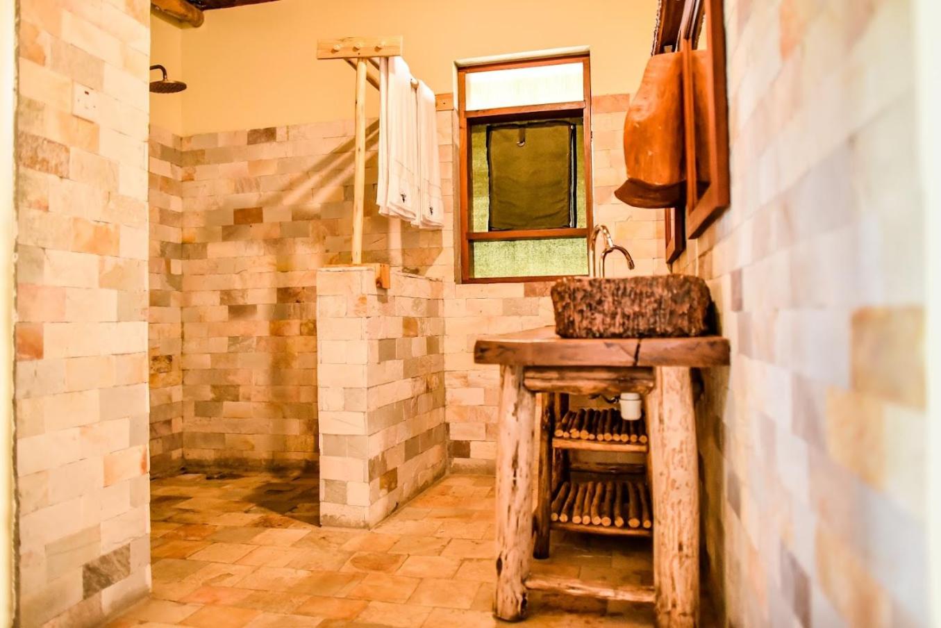 Double Room With Shared Bathroom photo 2