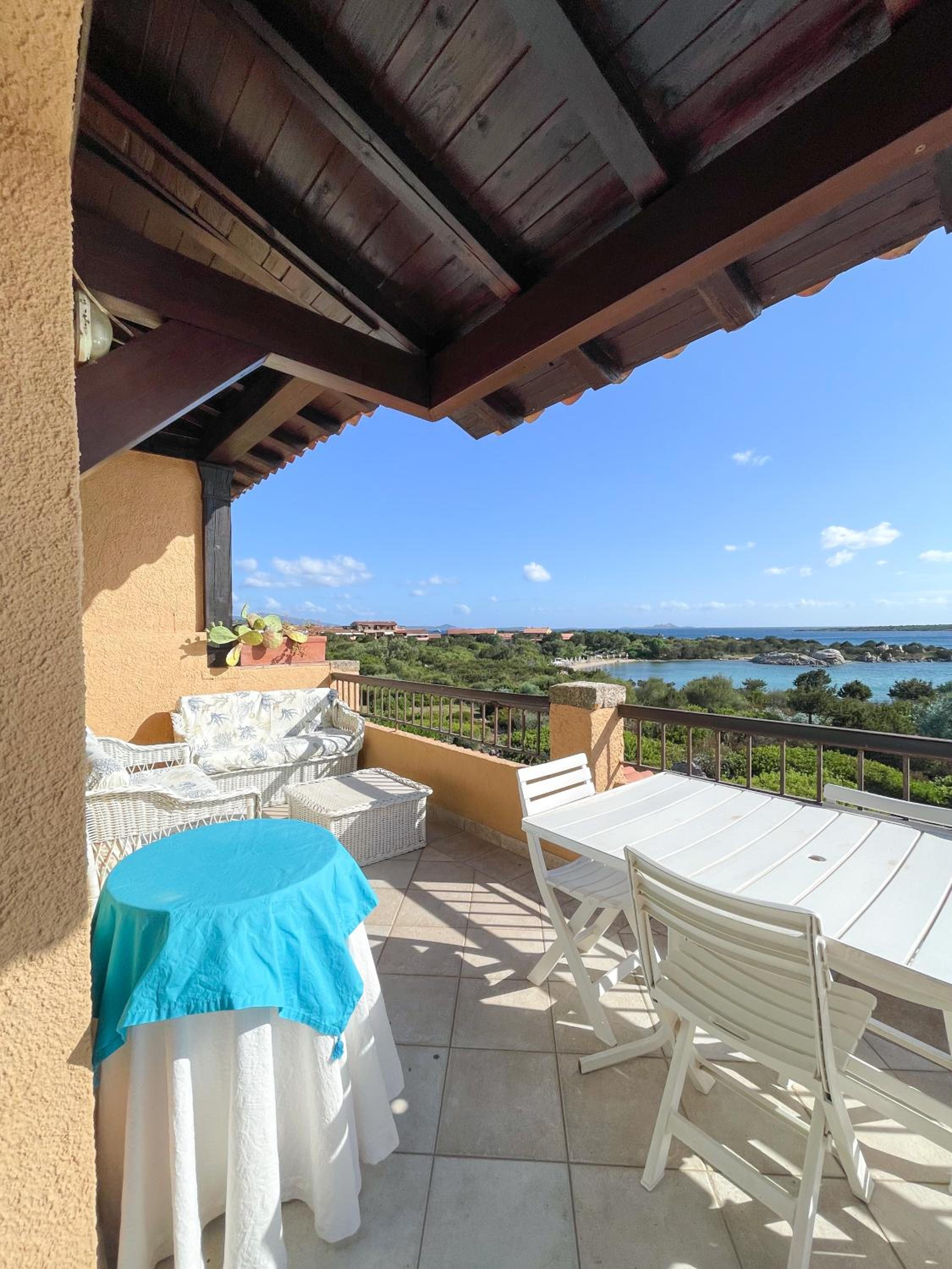Apartment With Sea View photo 2