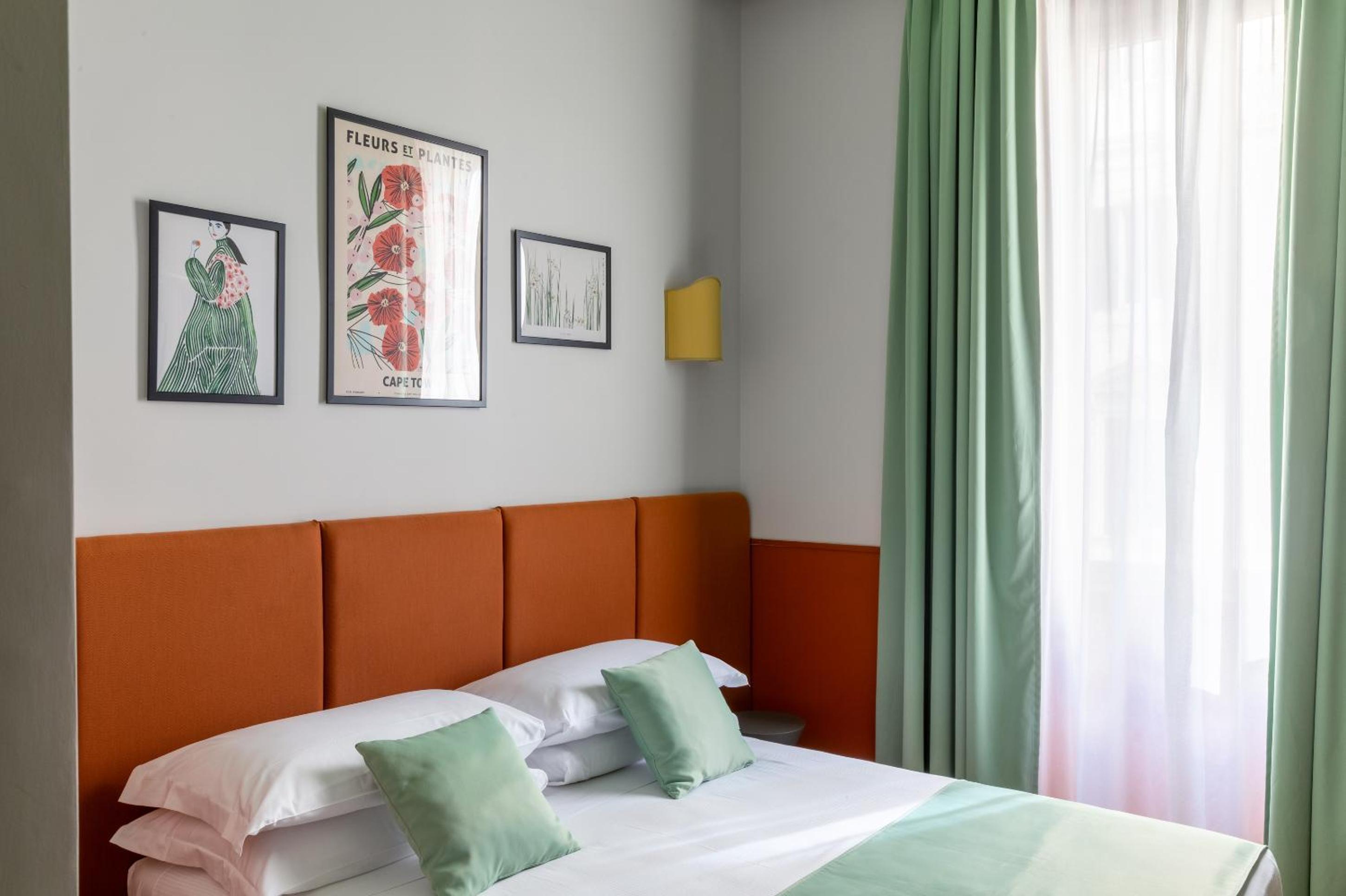 Comfort Double or Twin Room thumbnail 6