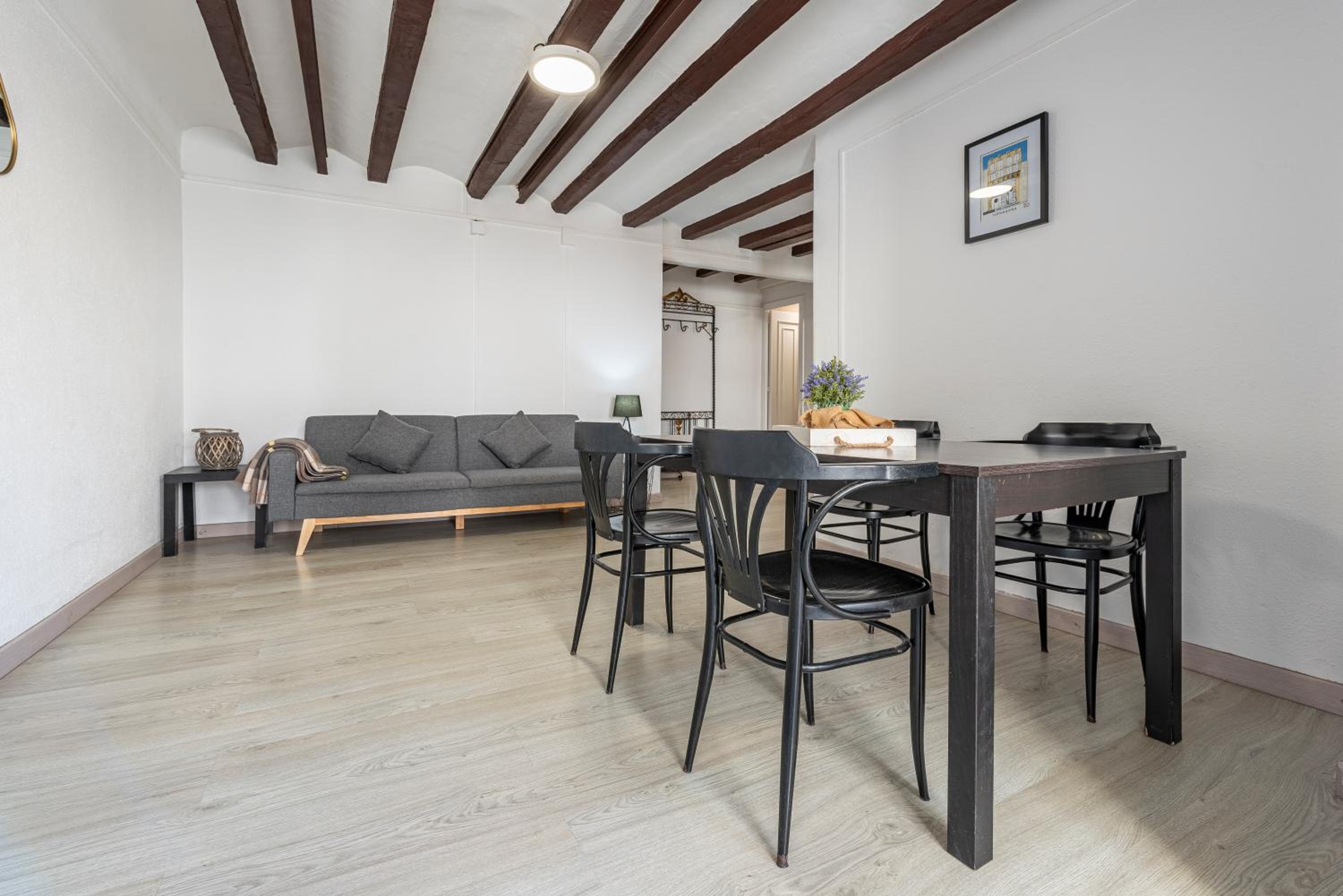 Apartamento de dos habitaciones (3er piso)