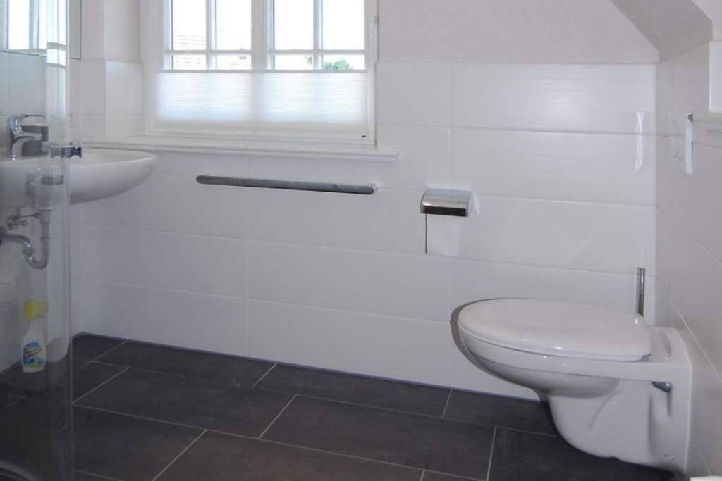 Three-Bedroom House photo 2