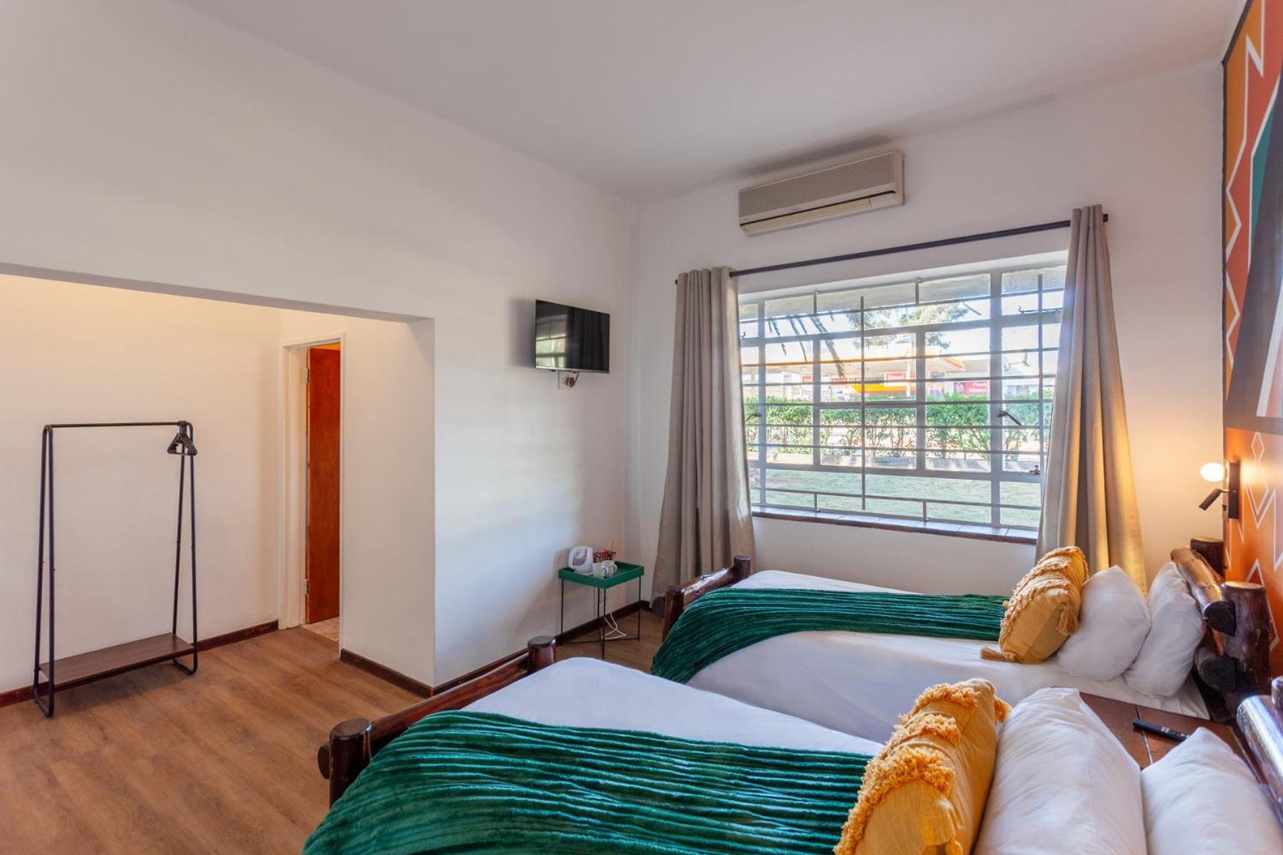 Standard Twin Room photo 3