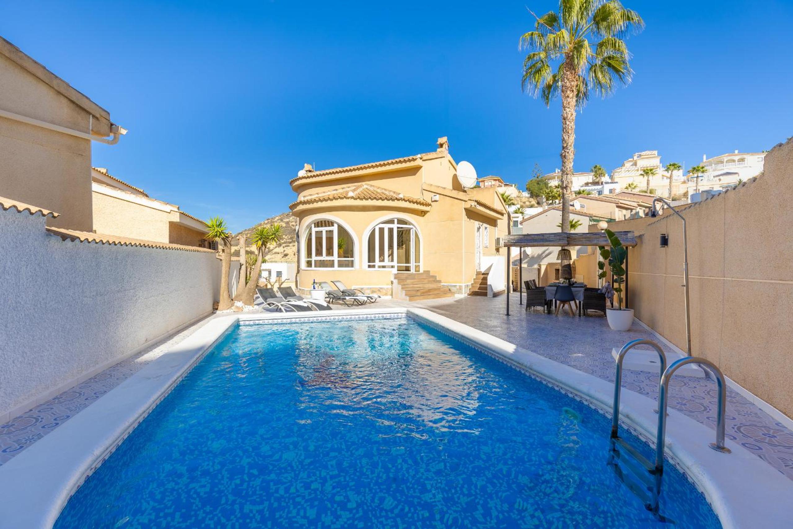 Villa photo 3