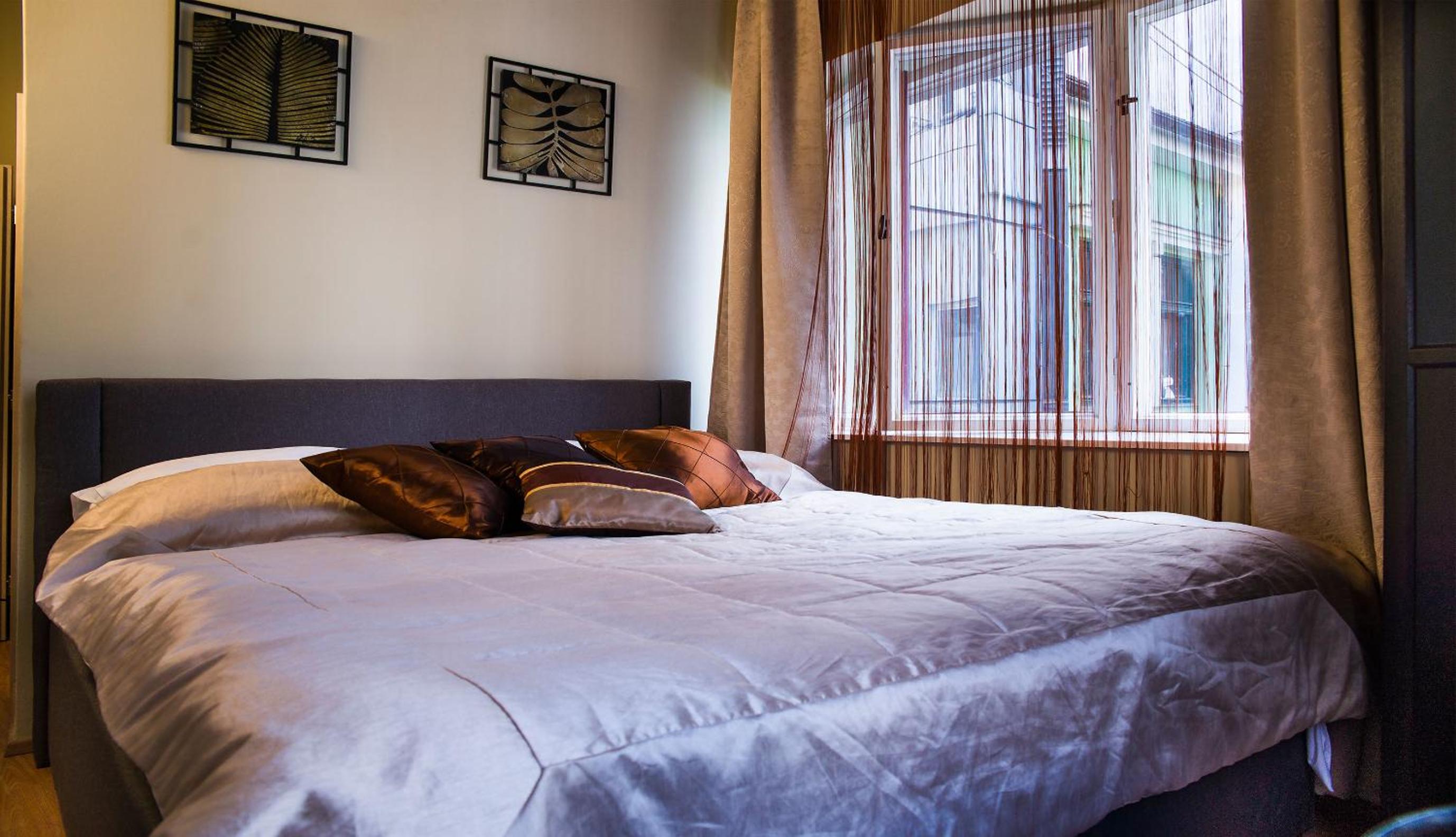 Double Room with Bath - Photo 1