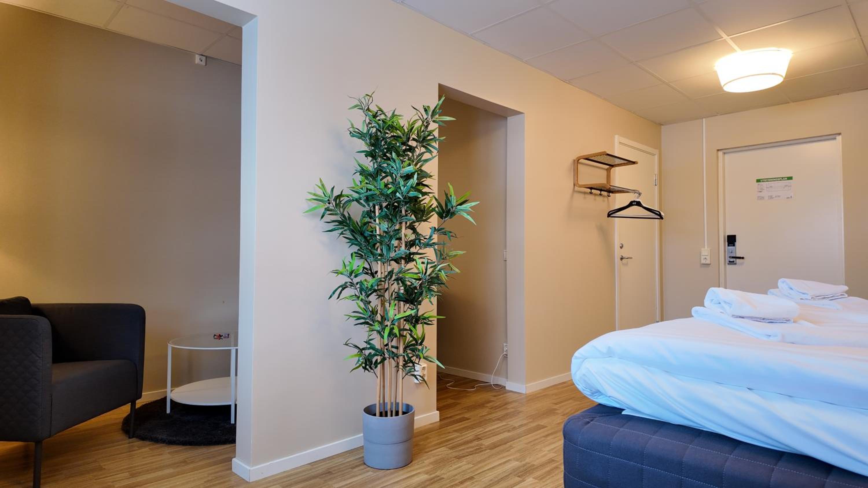 Small Twin Room photo 2