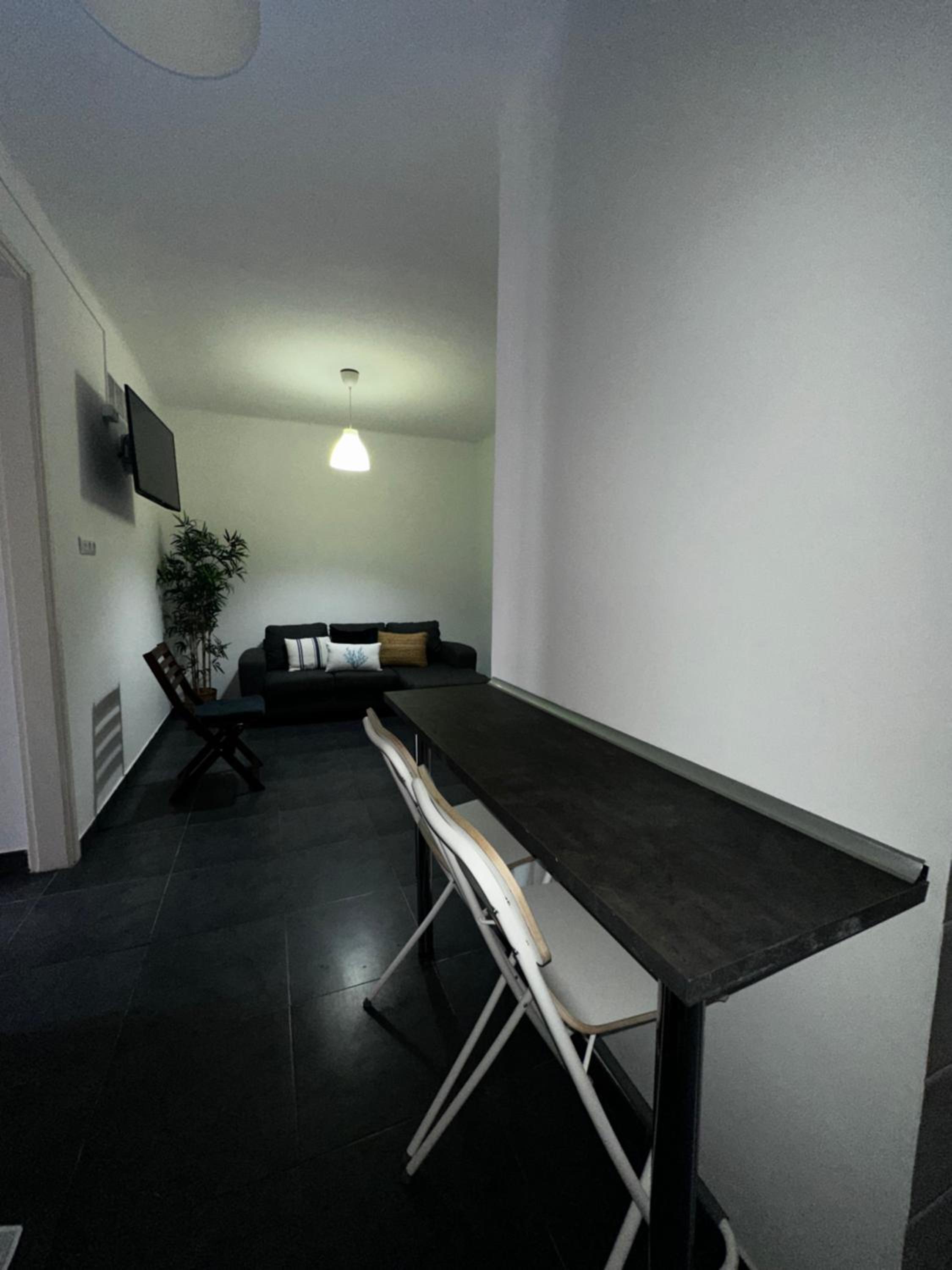 Apartment with Balcony photo 3