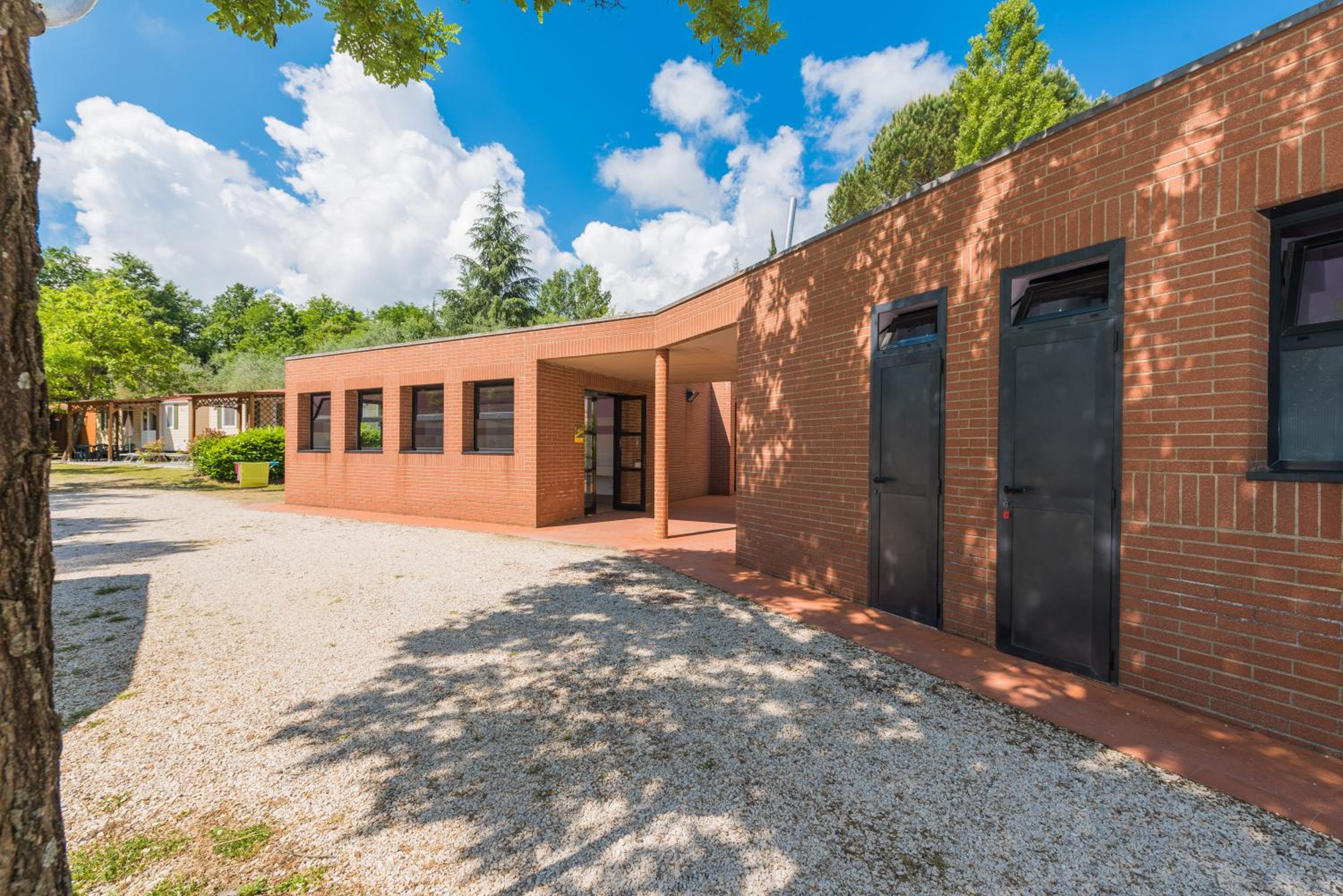 Standard Empty lot (bring your own caravan/tent)