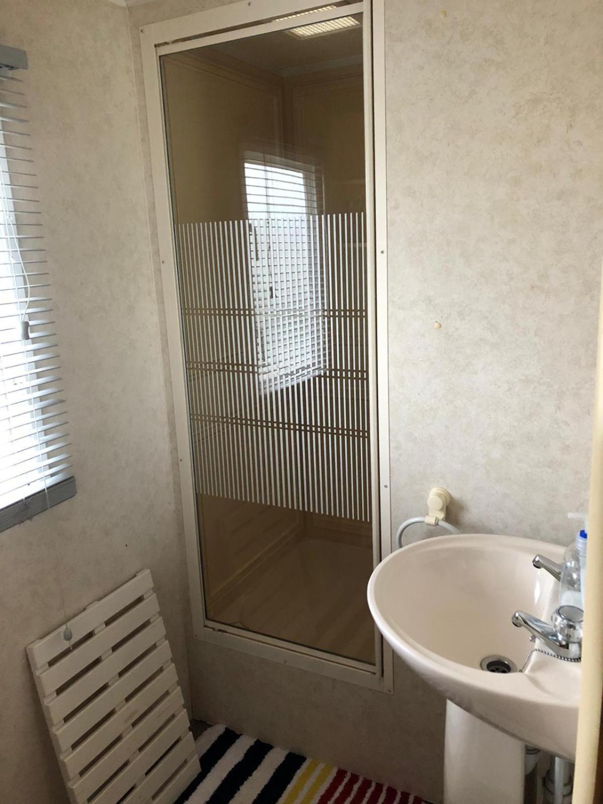 Mobile Home photo 2
