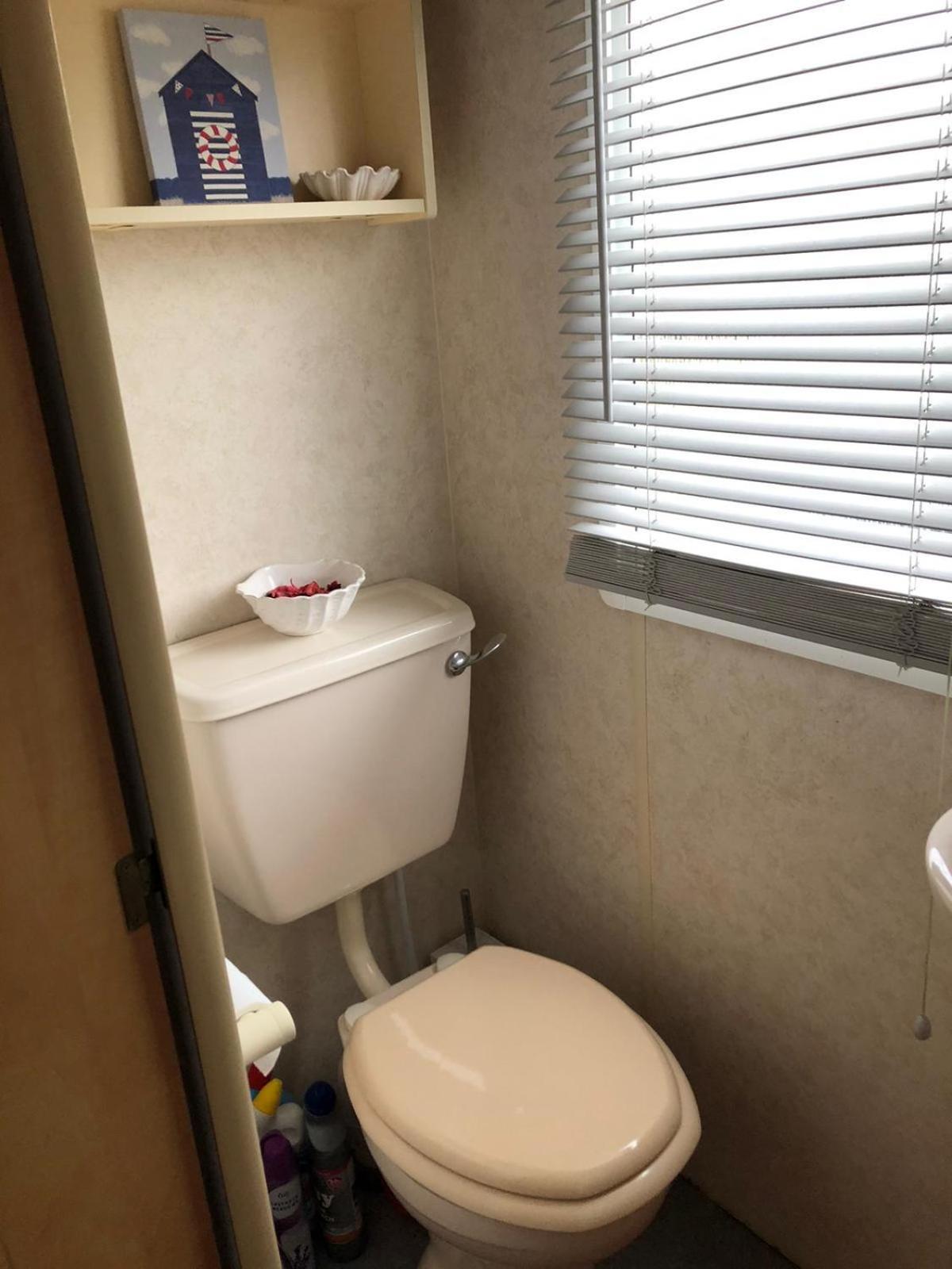 Mobile Home photo 3