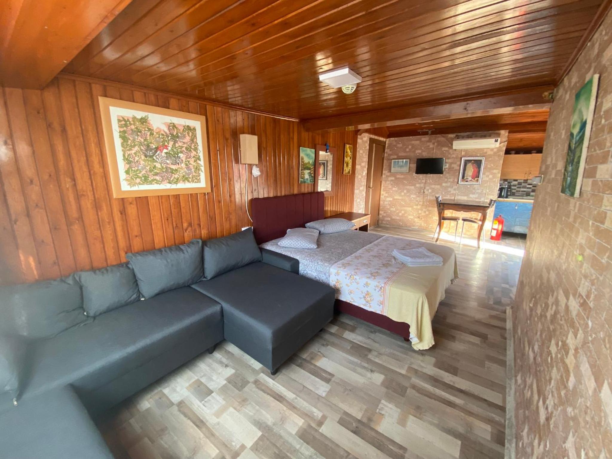 Apartment with Balcony photo 1