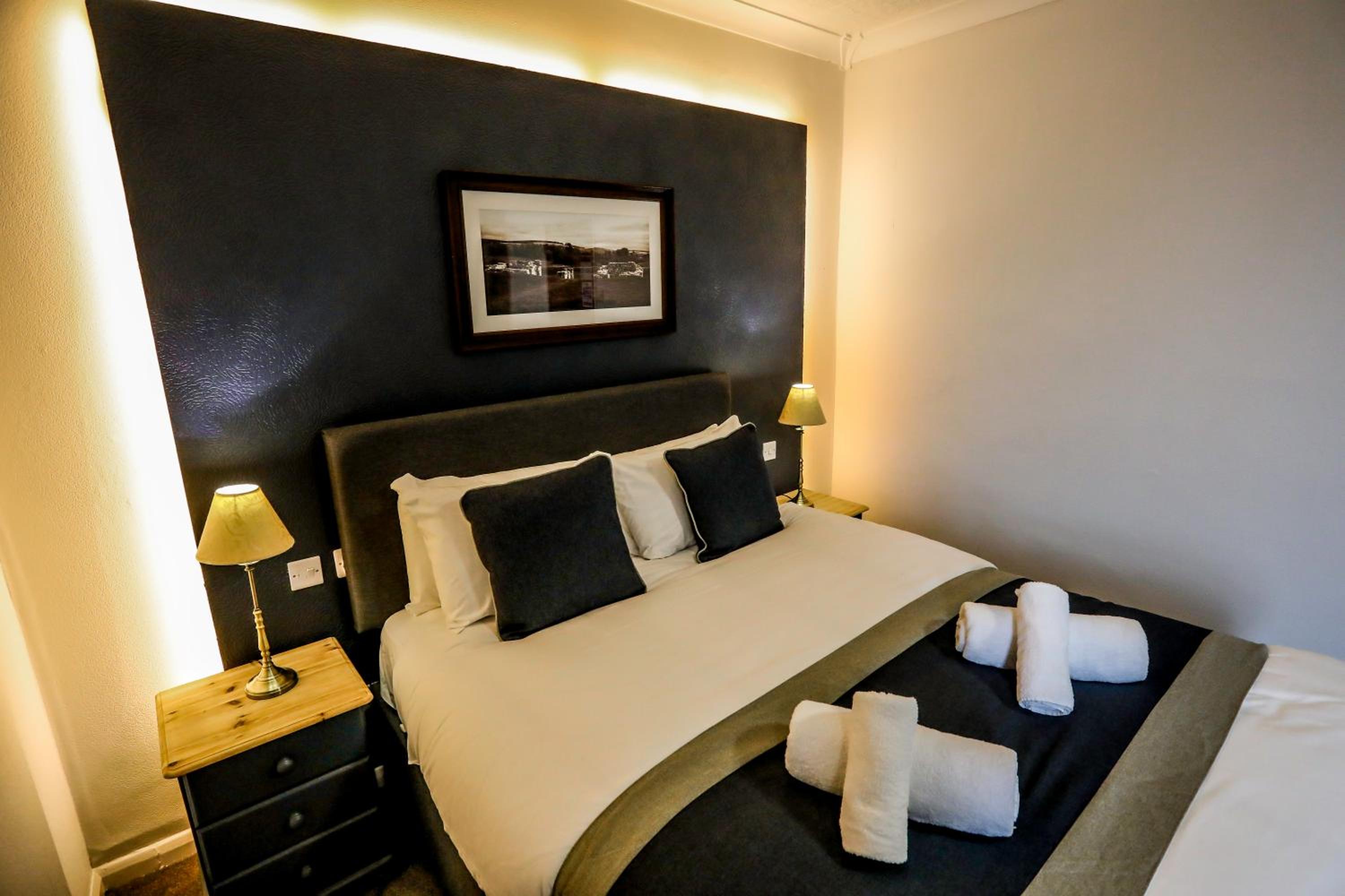 Double Room - Photo 6