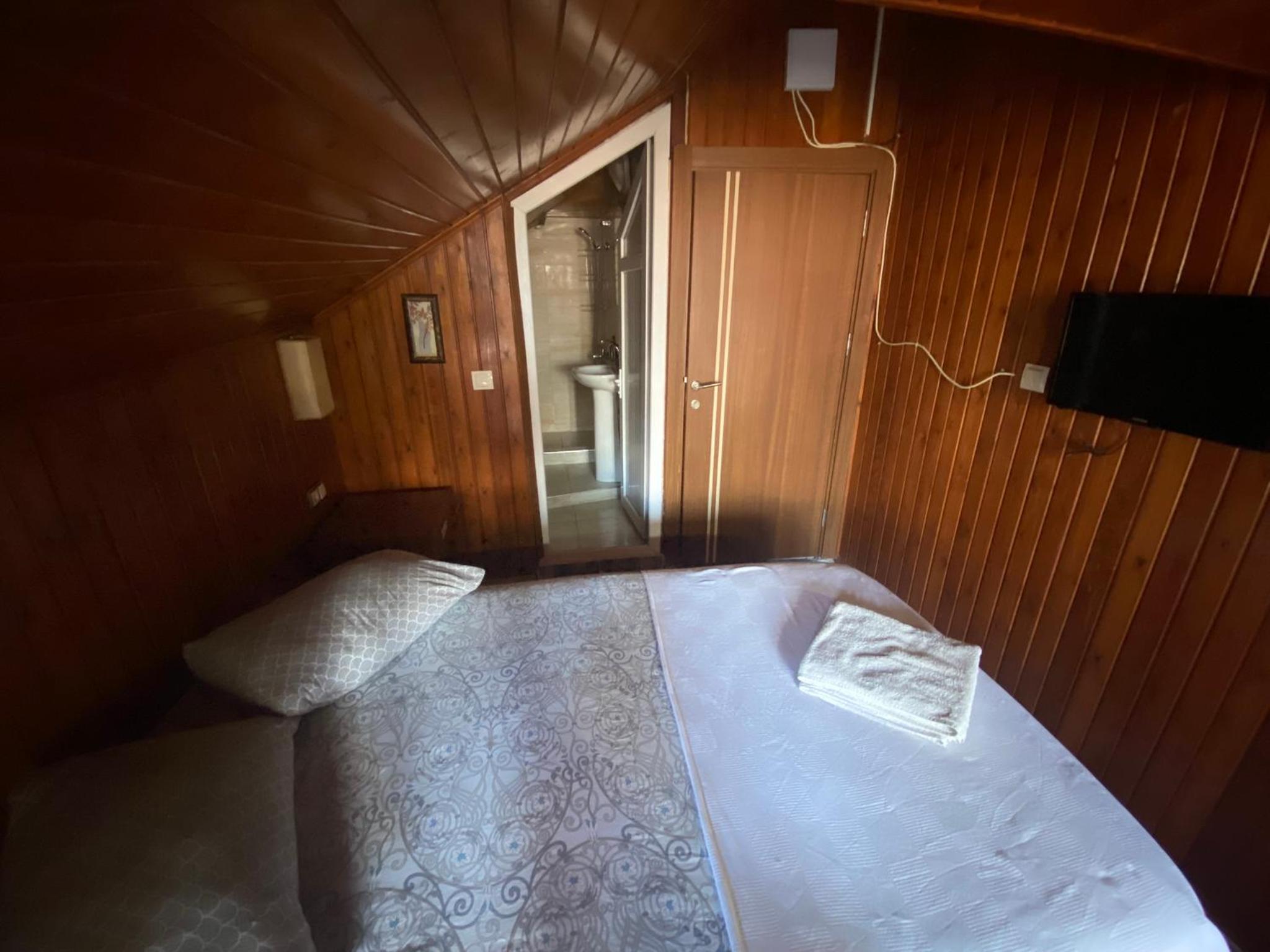 Apartment with Balcony photo 1