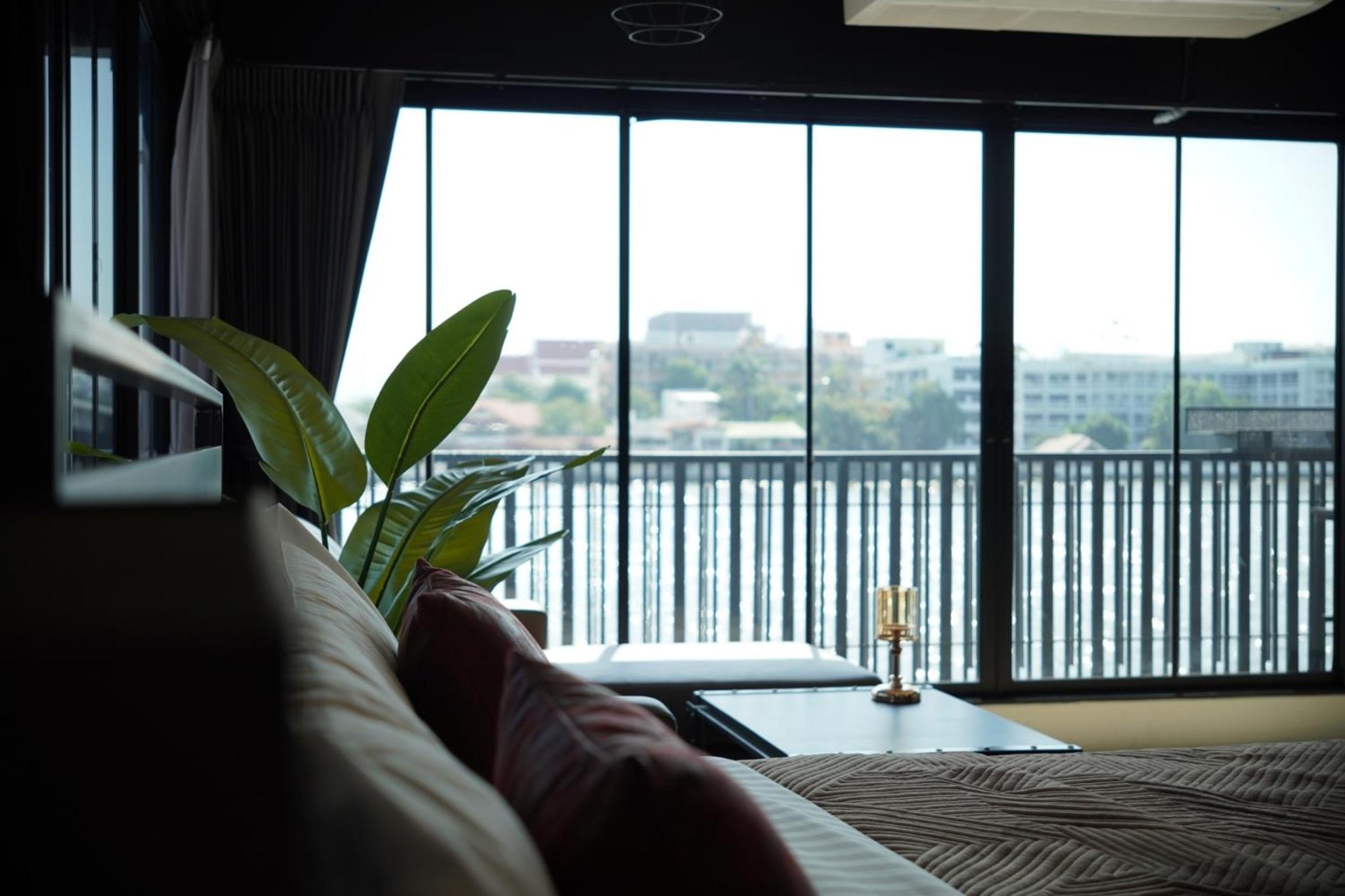 Panoramic River View Room with Jacuzzi  photo 1