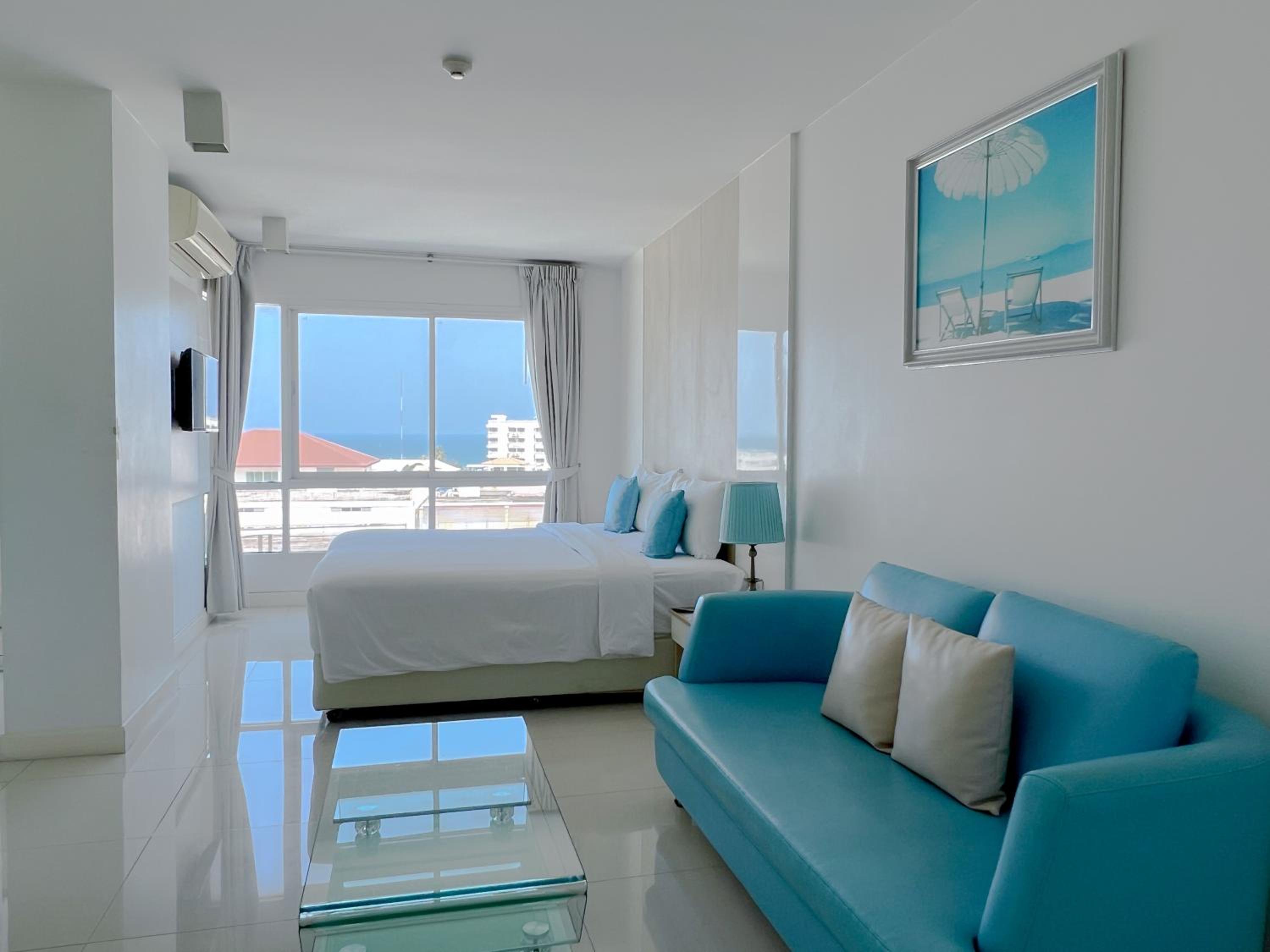 Deluxe Double Room with Sea View photo 2