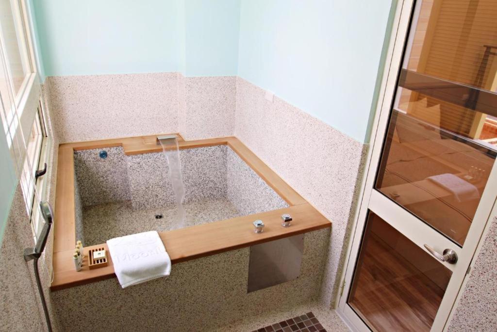 Deluxe Double Room with Bath photo 2