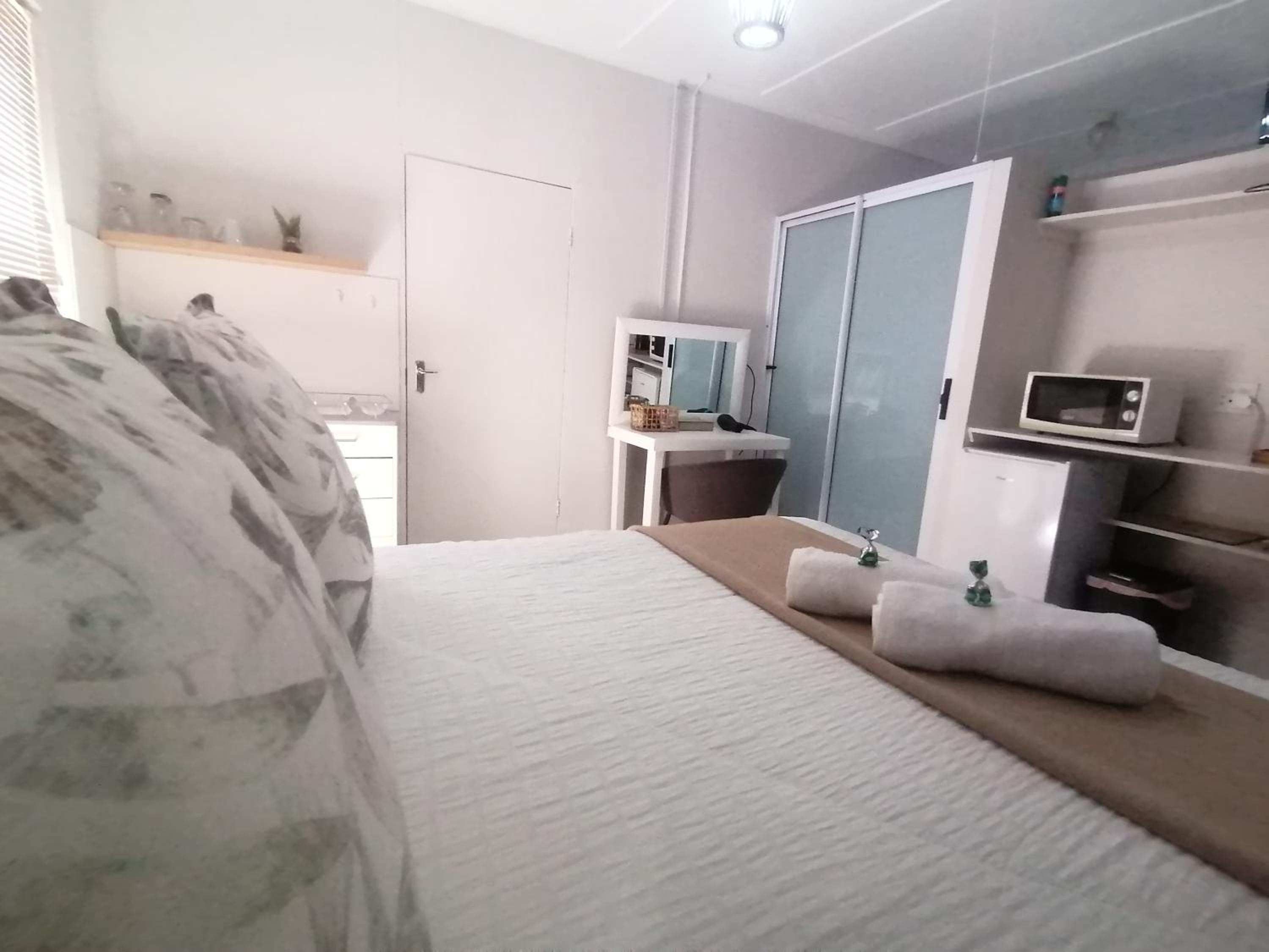 Quadruple Room with Bathroom - Photo 1