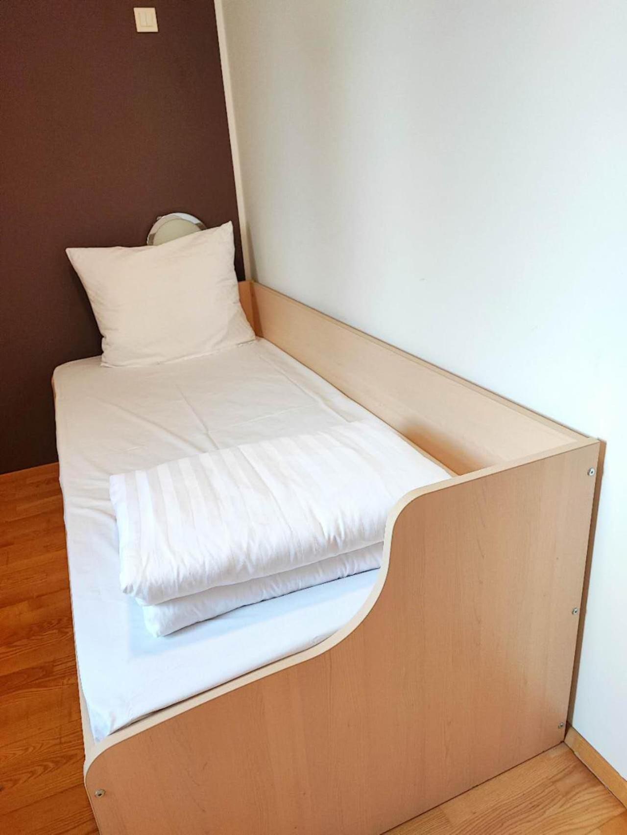 Single Room with Private Bathroom photo 1