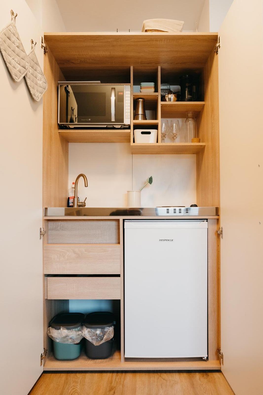 One-Bedroom Apartment photo 3