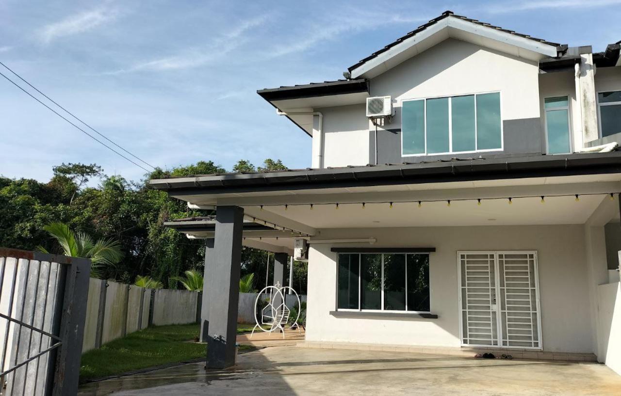 One-Bedroom House photo 1