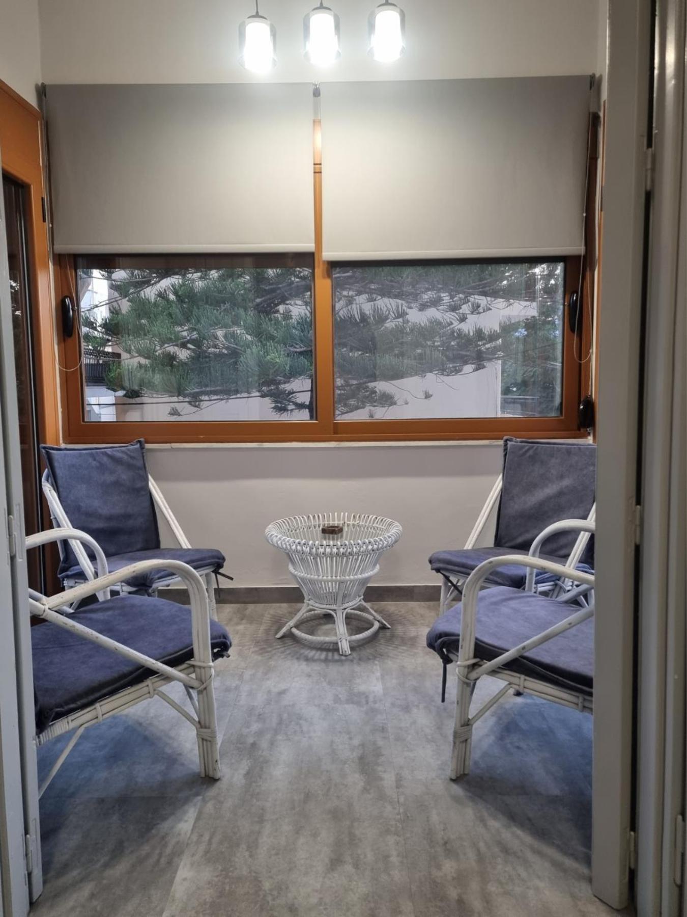 Apartment with Balcony photo 2