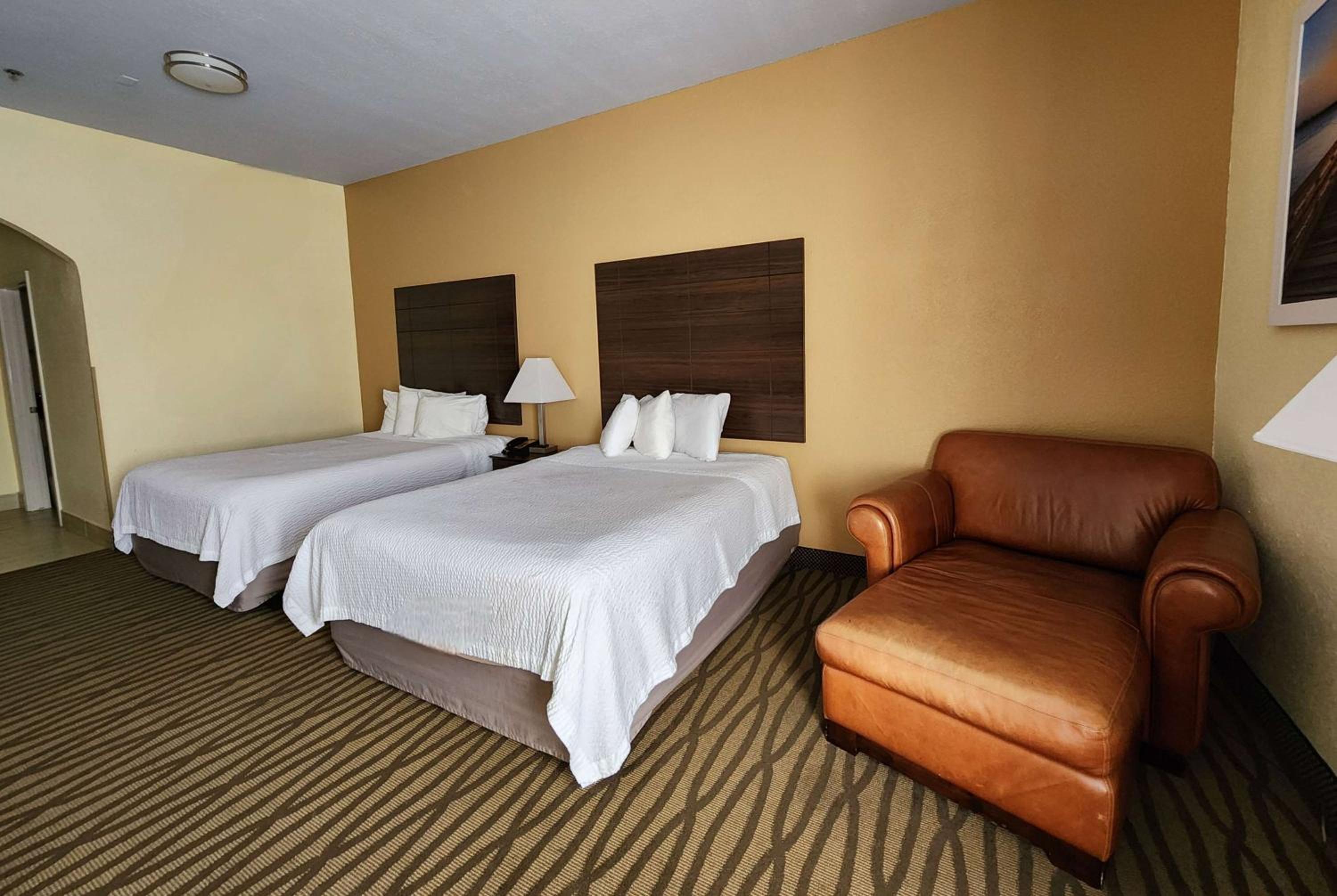 Studio Suite with Two Queen Beds - Non-Smoking - Photo 1