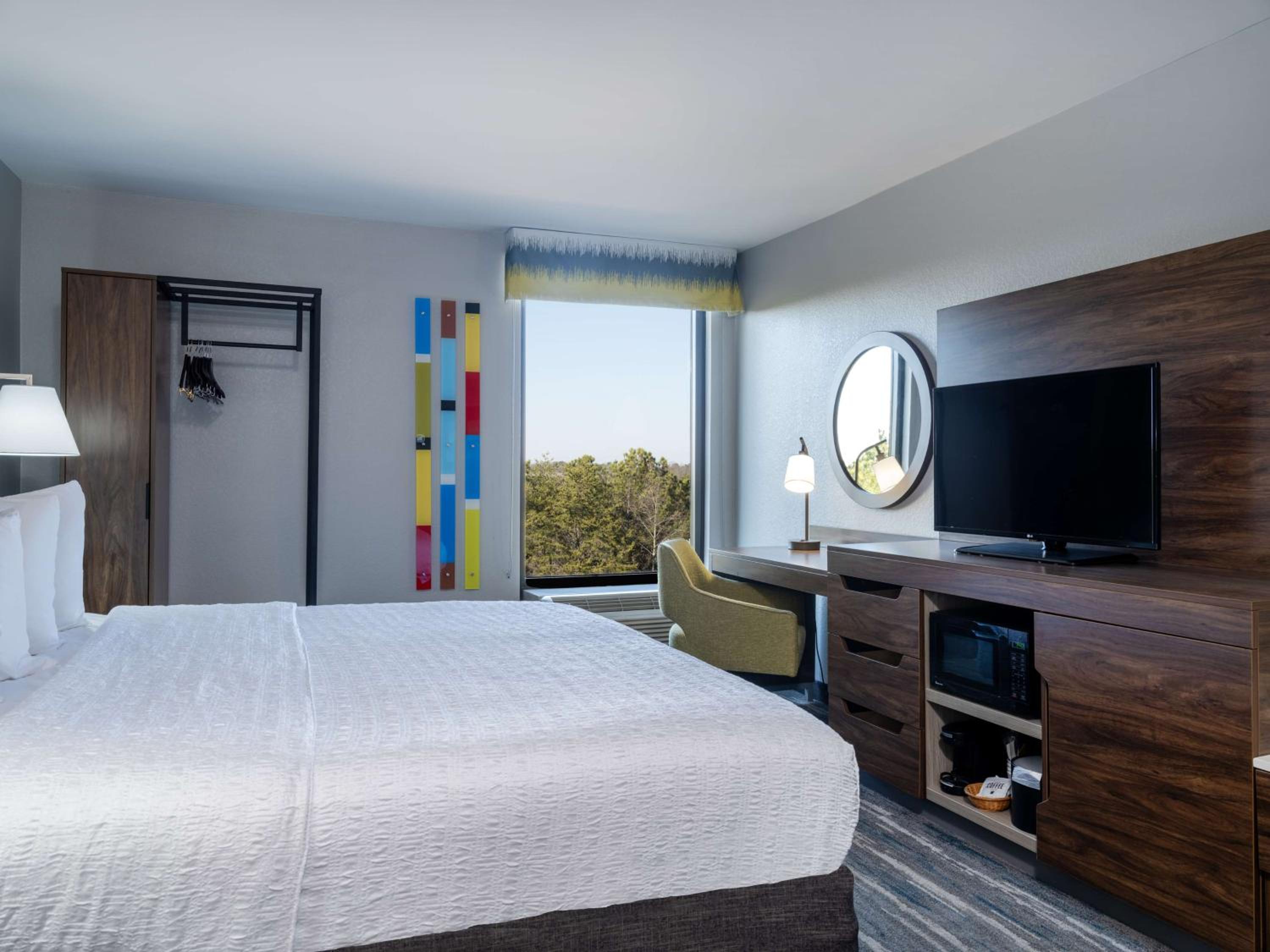 King Room - Non-Smoking - Photo 1