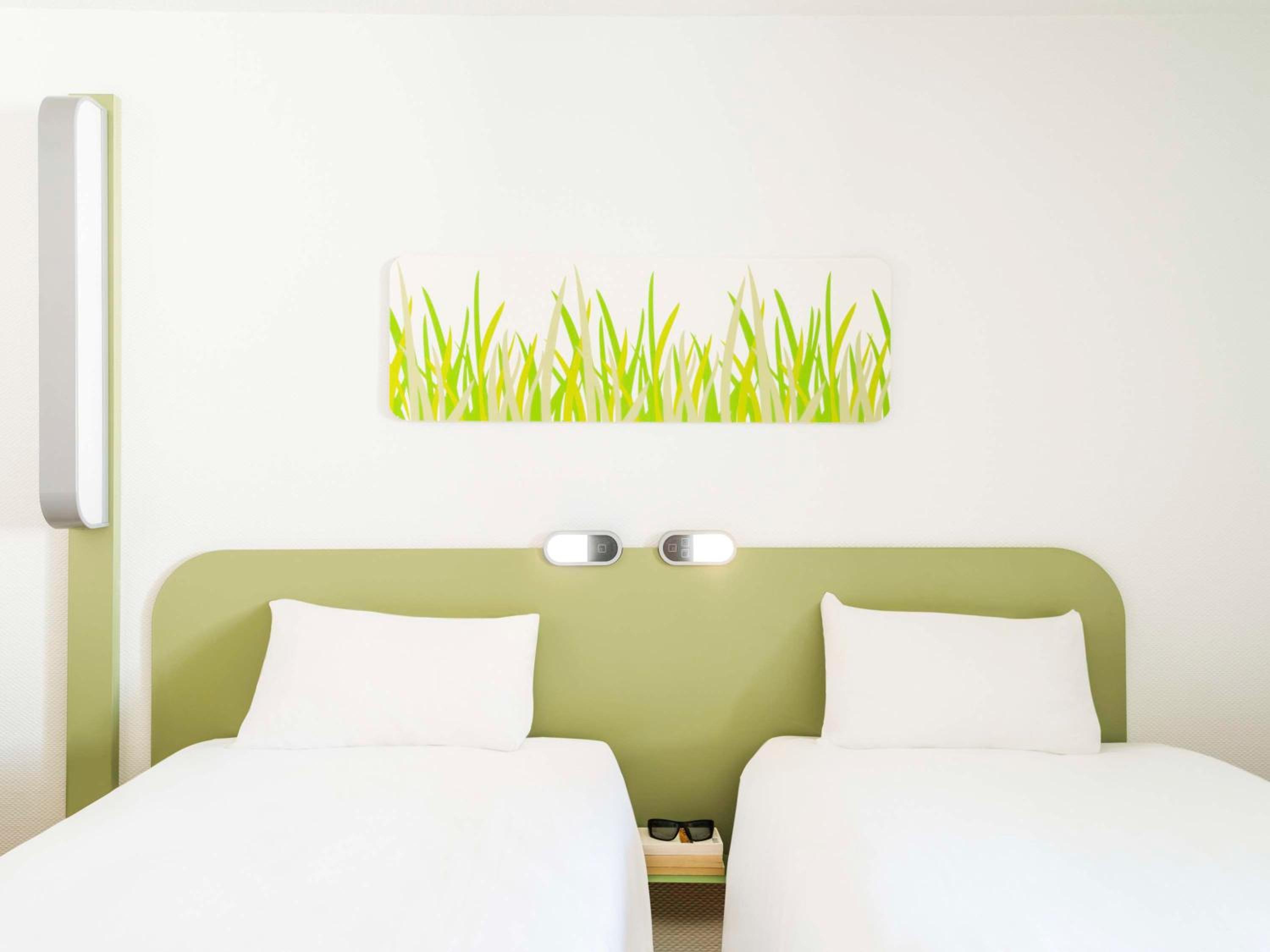 Standard Twin Room - Disability Access photo 1