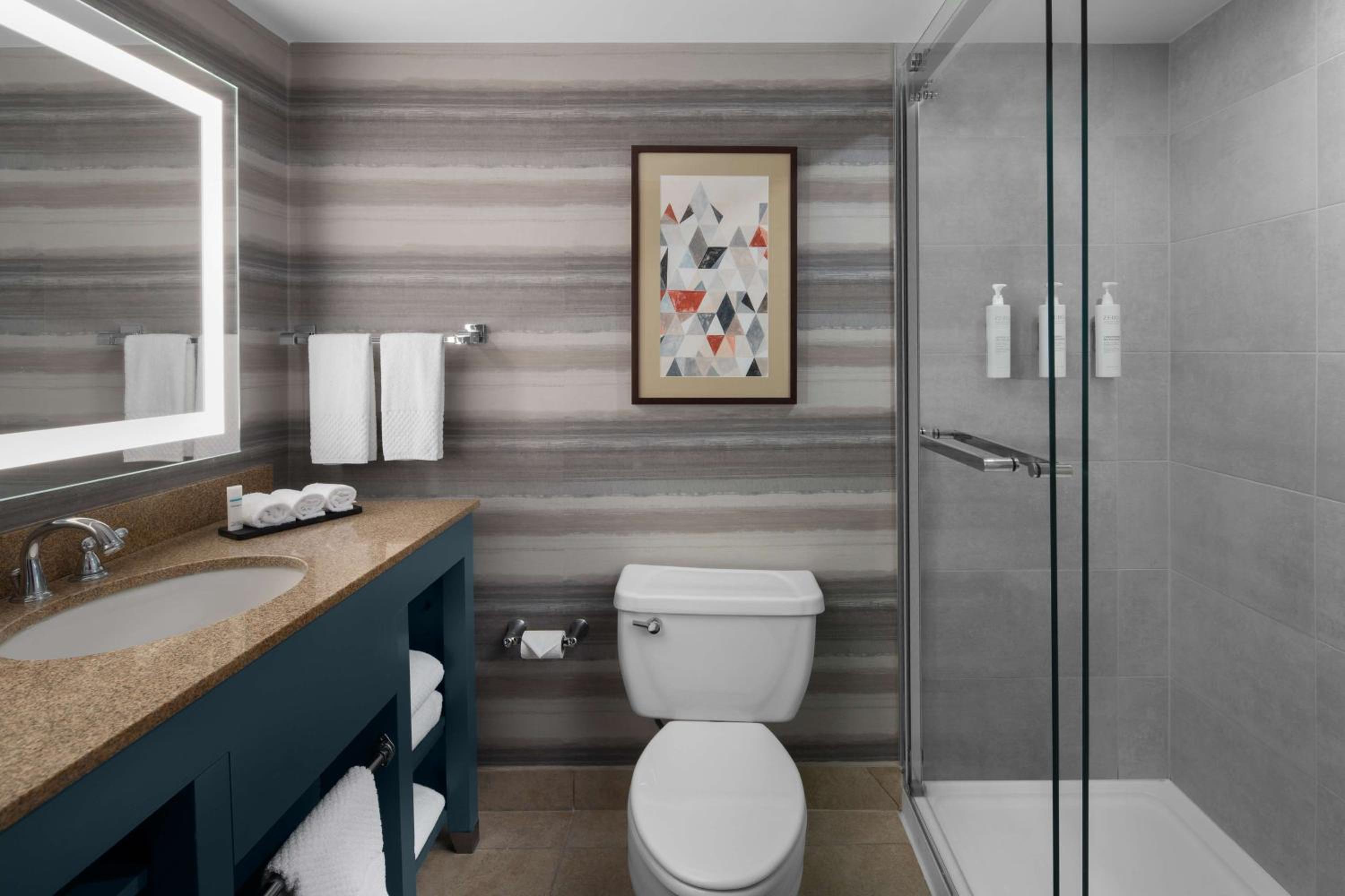King Suite - Photo 2
