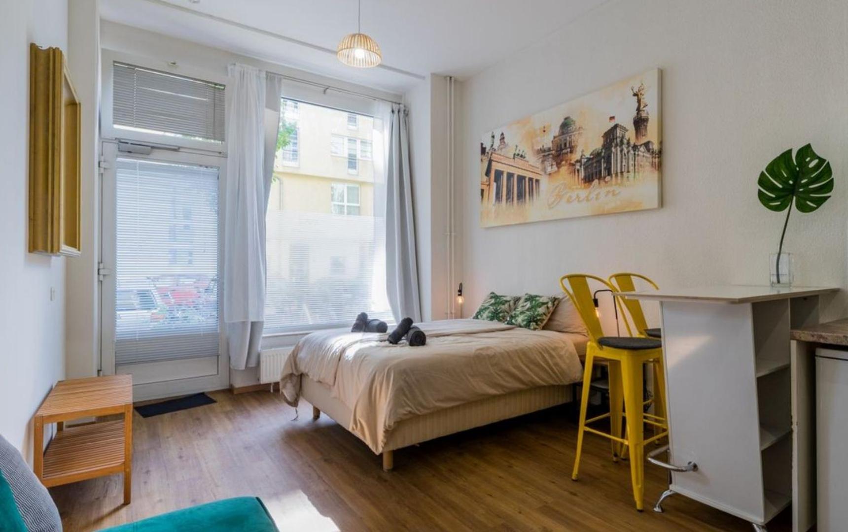 One-Bedroom Apartment photo 2