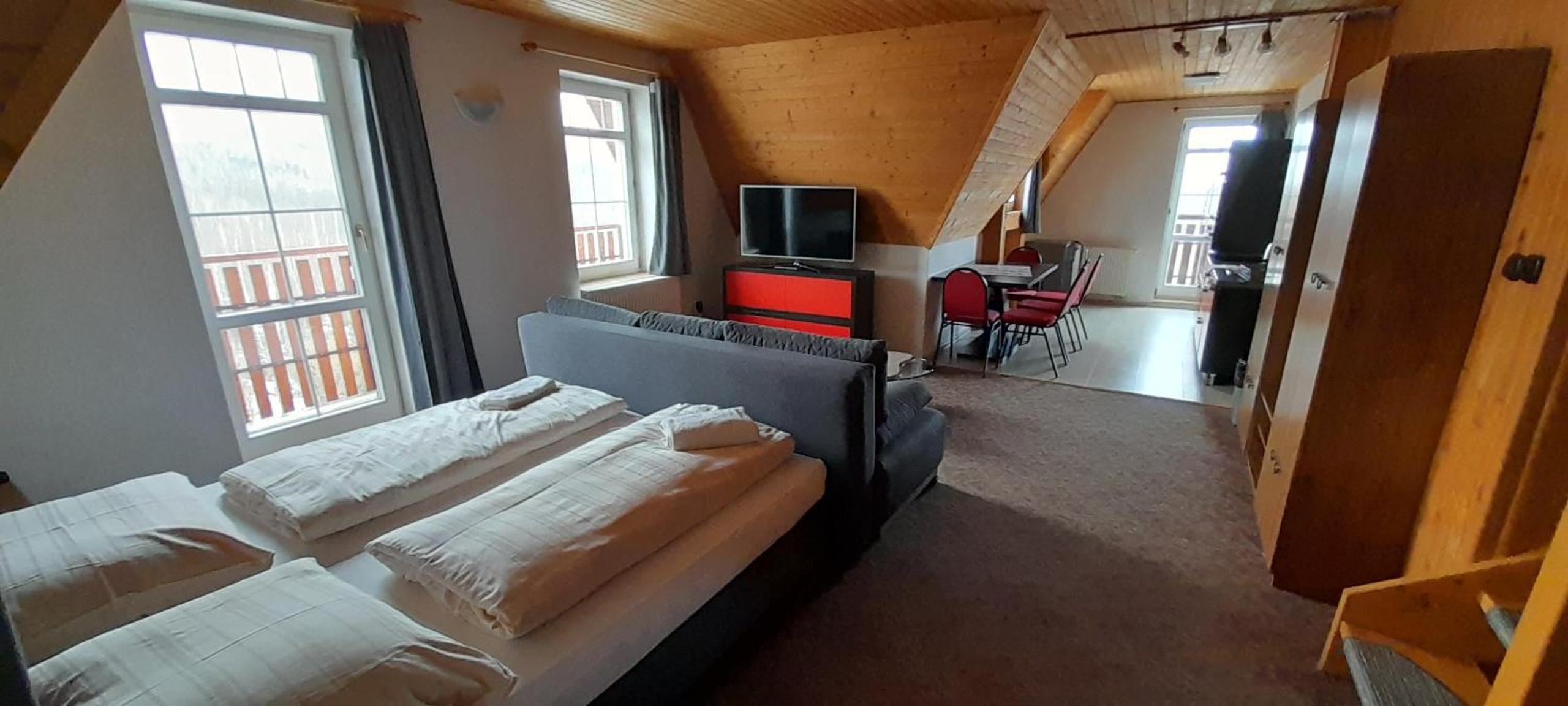 Duplex Suite - Photo 2