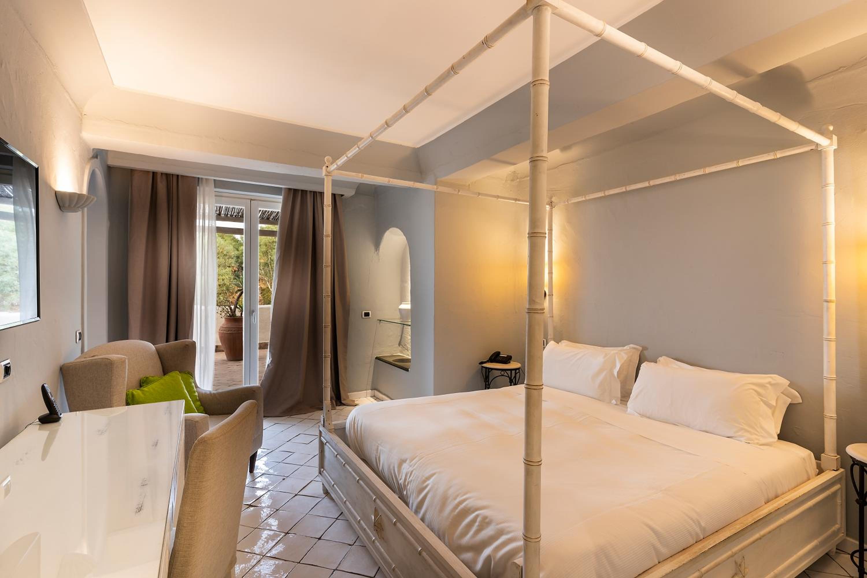 Suite with Side Sea view