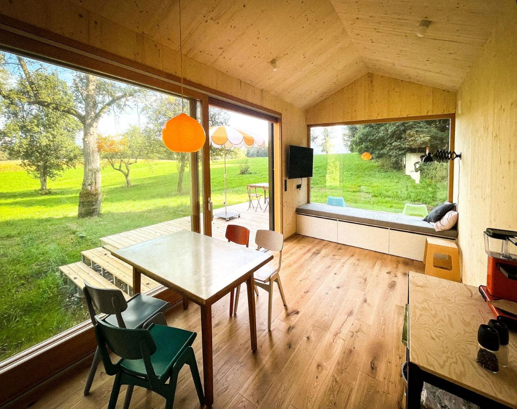 One-Bedroom House photo 2