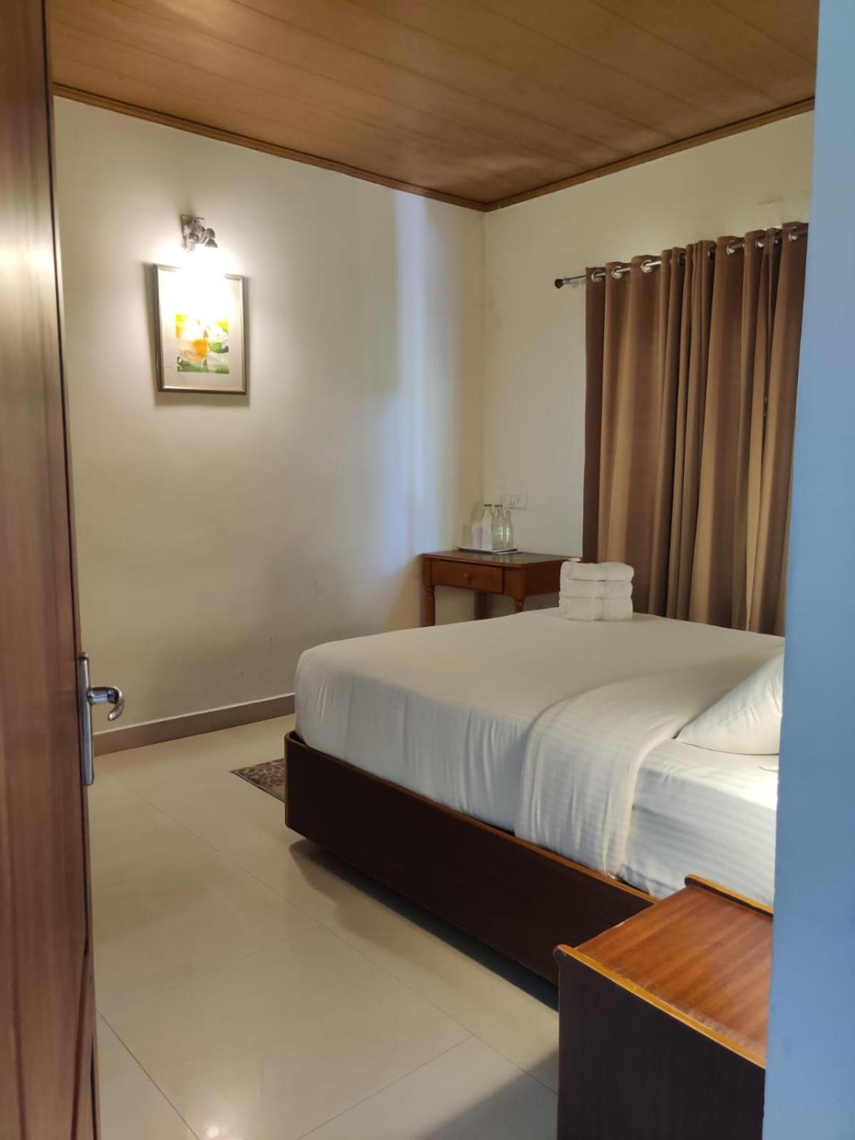 Two-Bedroom Cottage - Photo 11
