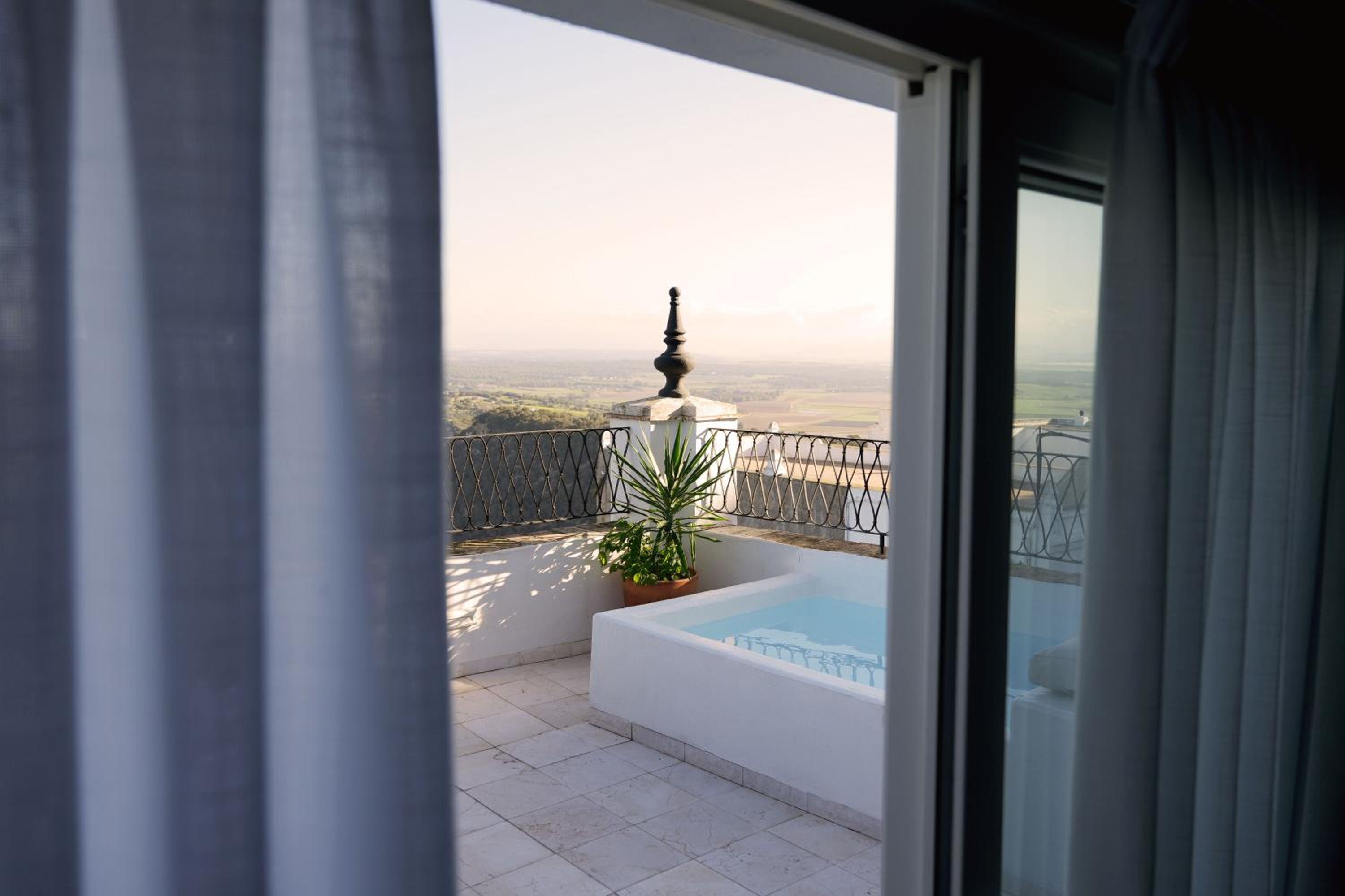Junior Suite with Private Pool photo 2