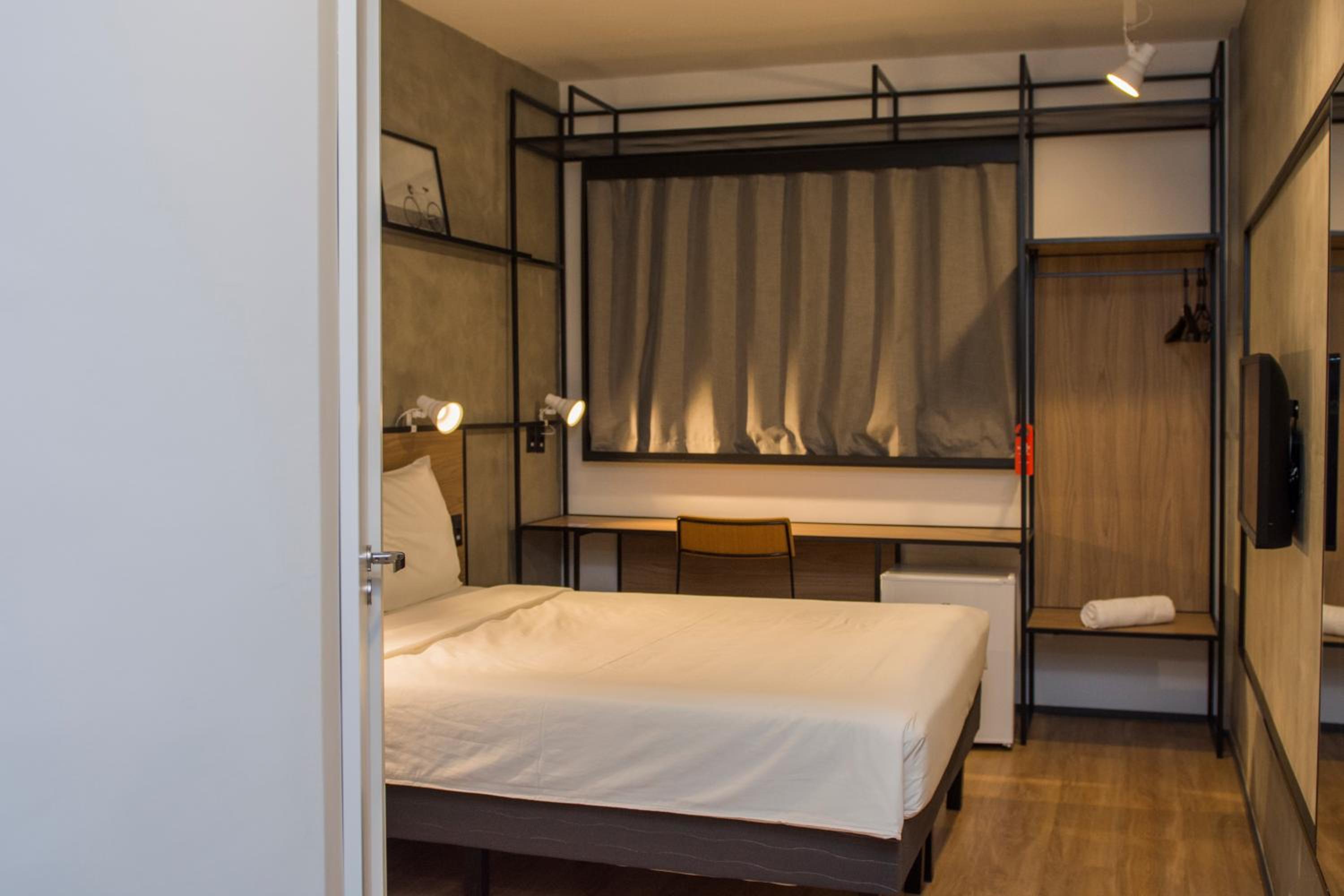 Double Room - Photo 6