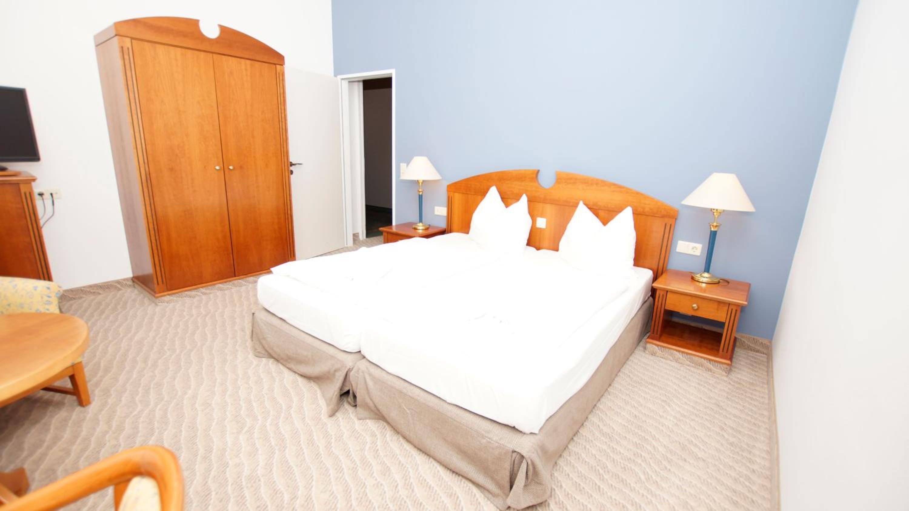 Large Double Room