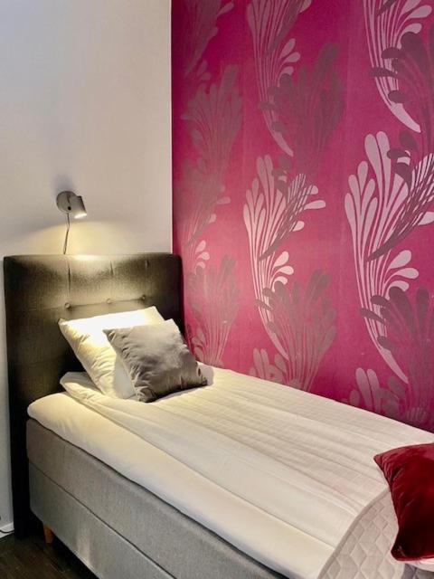 Small Single Room photo 1