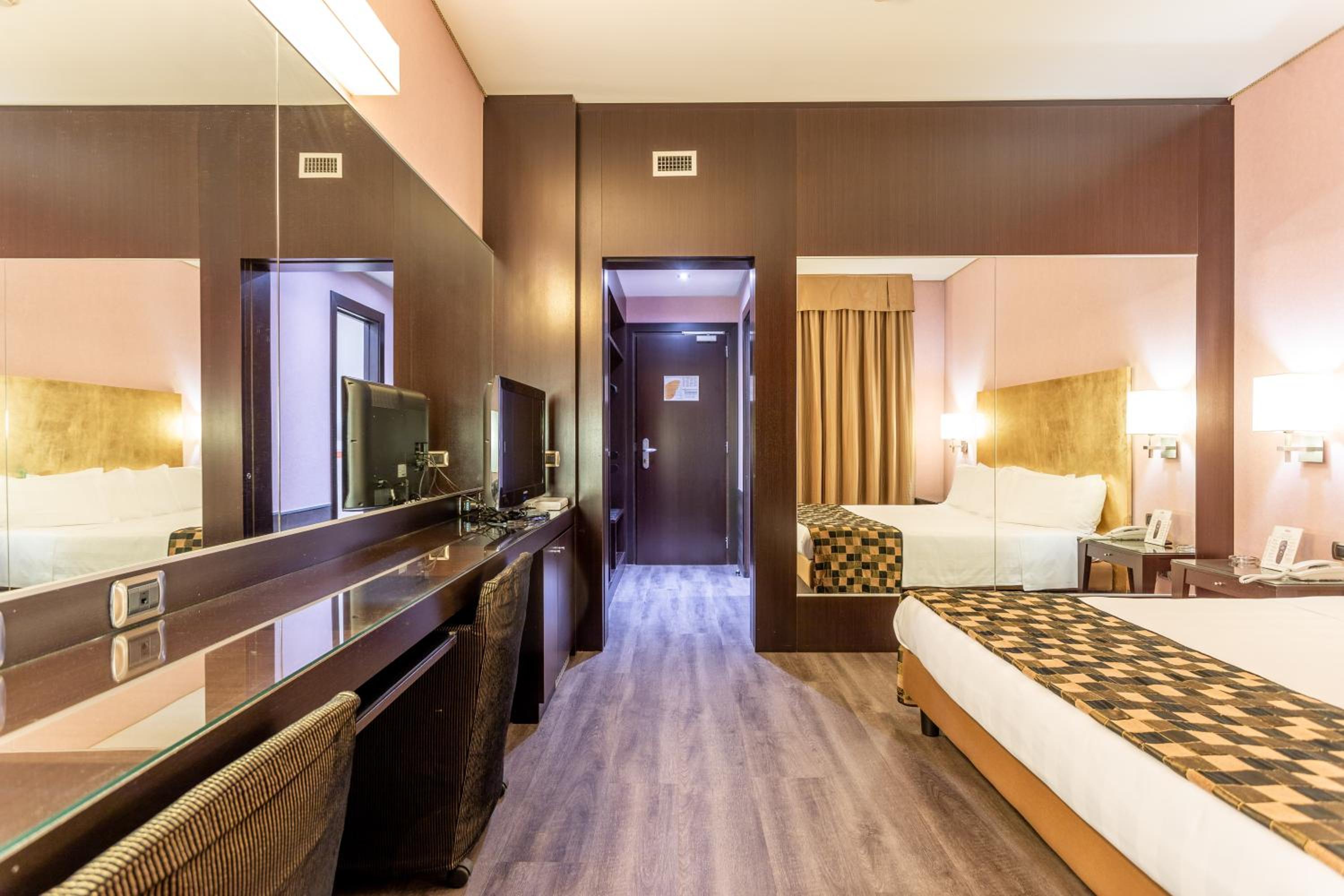 Superior Double Room - Photo 2