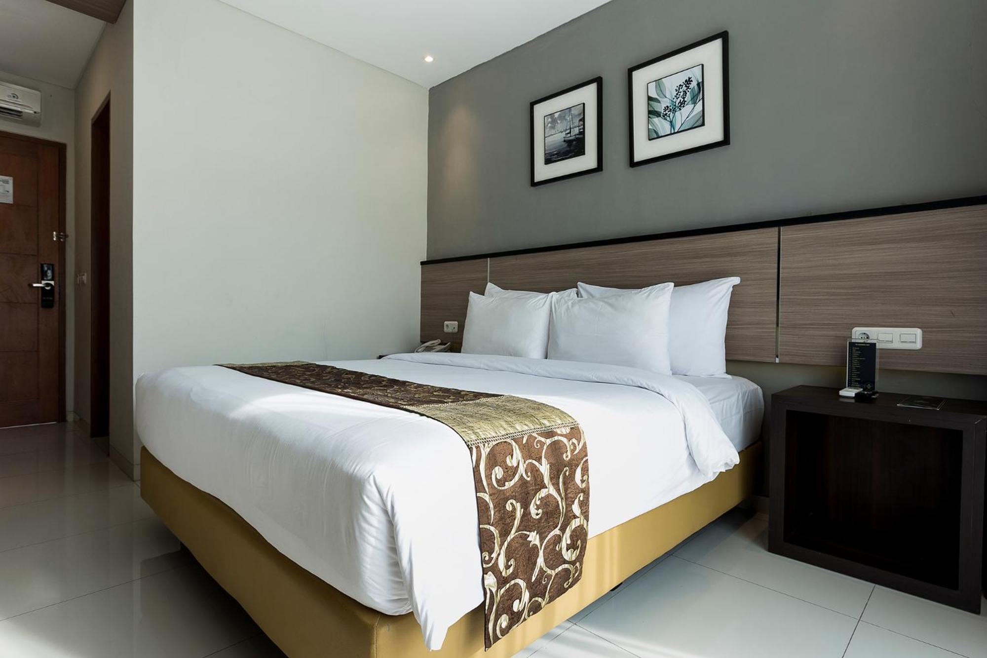 Double Room With Shared Bathroom photo 3