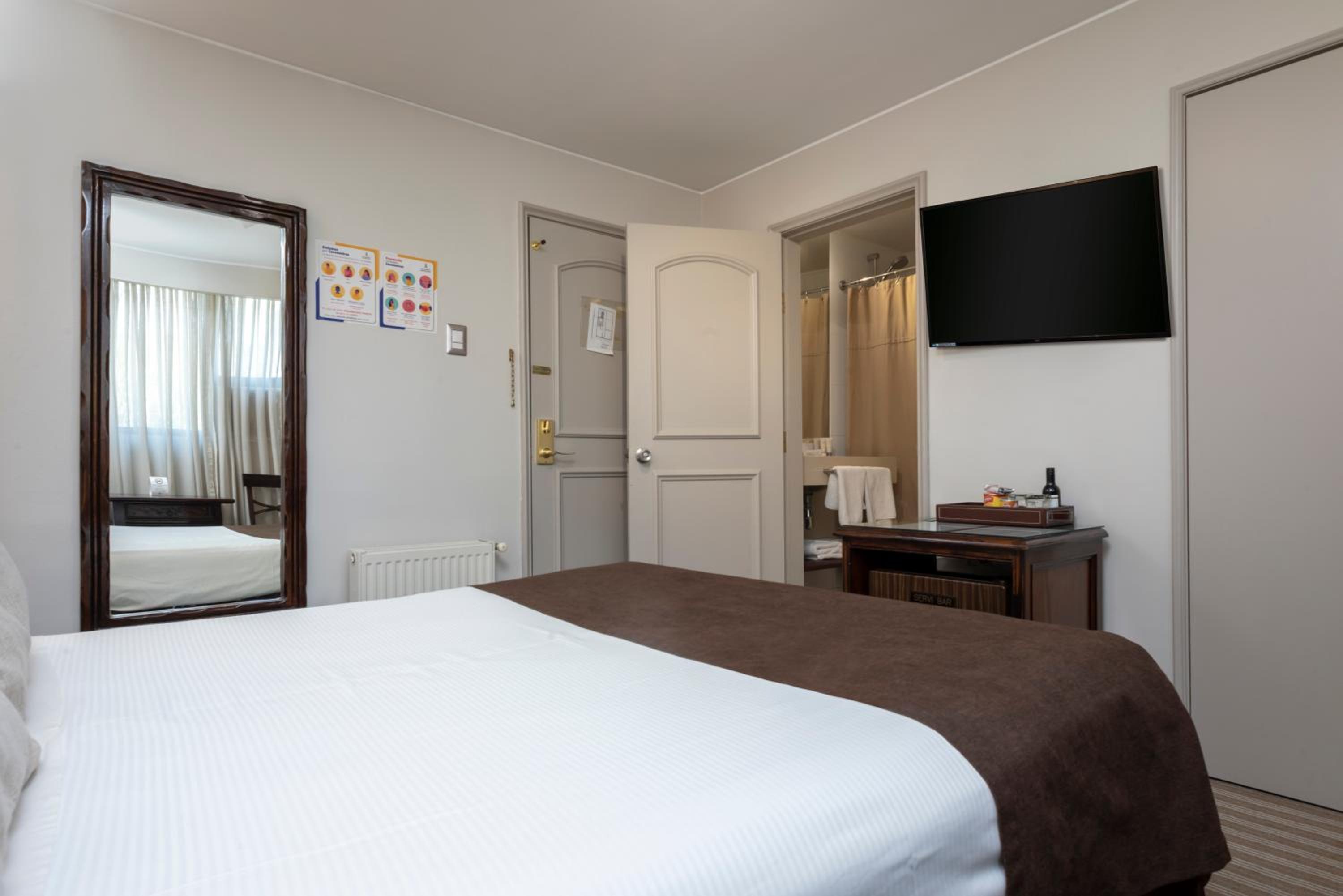 Standard Double Room photo 2