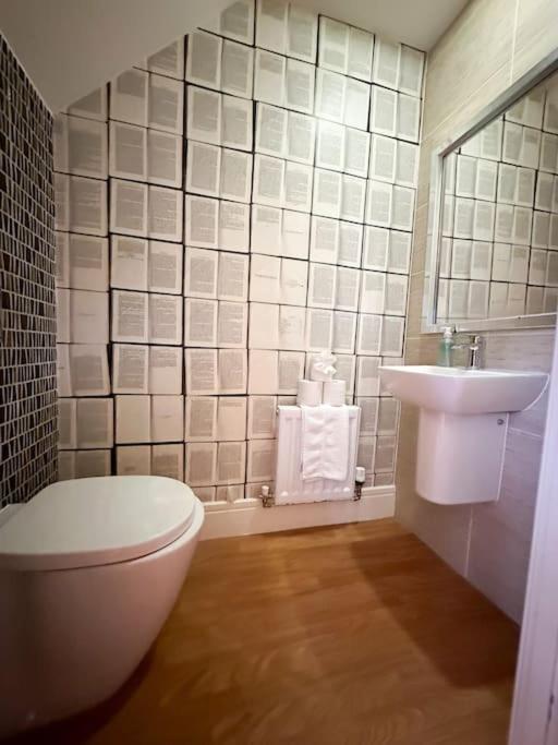 Two-Bedroom House photo 3