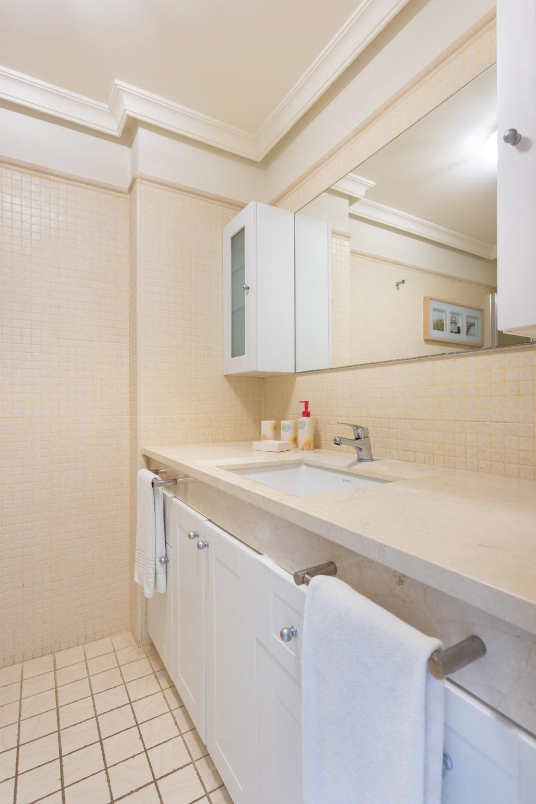 Apartment - Photo 40