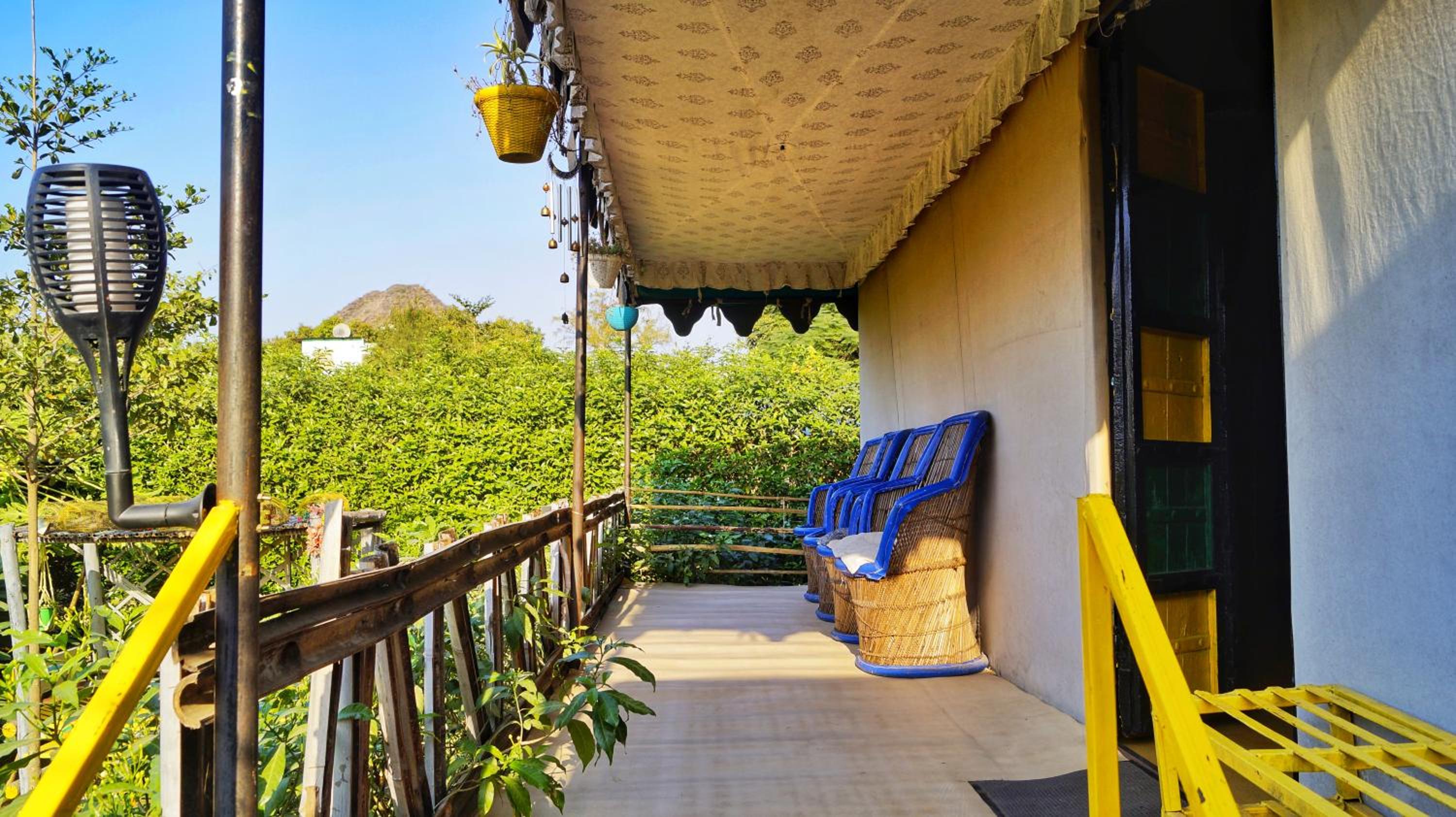 Quadruple Room with Balcony - Photo 2