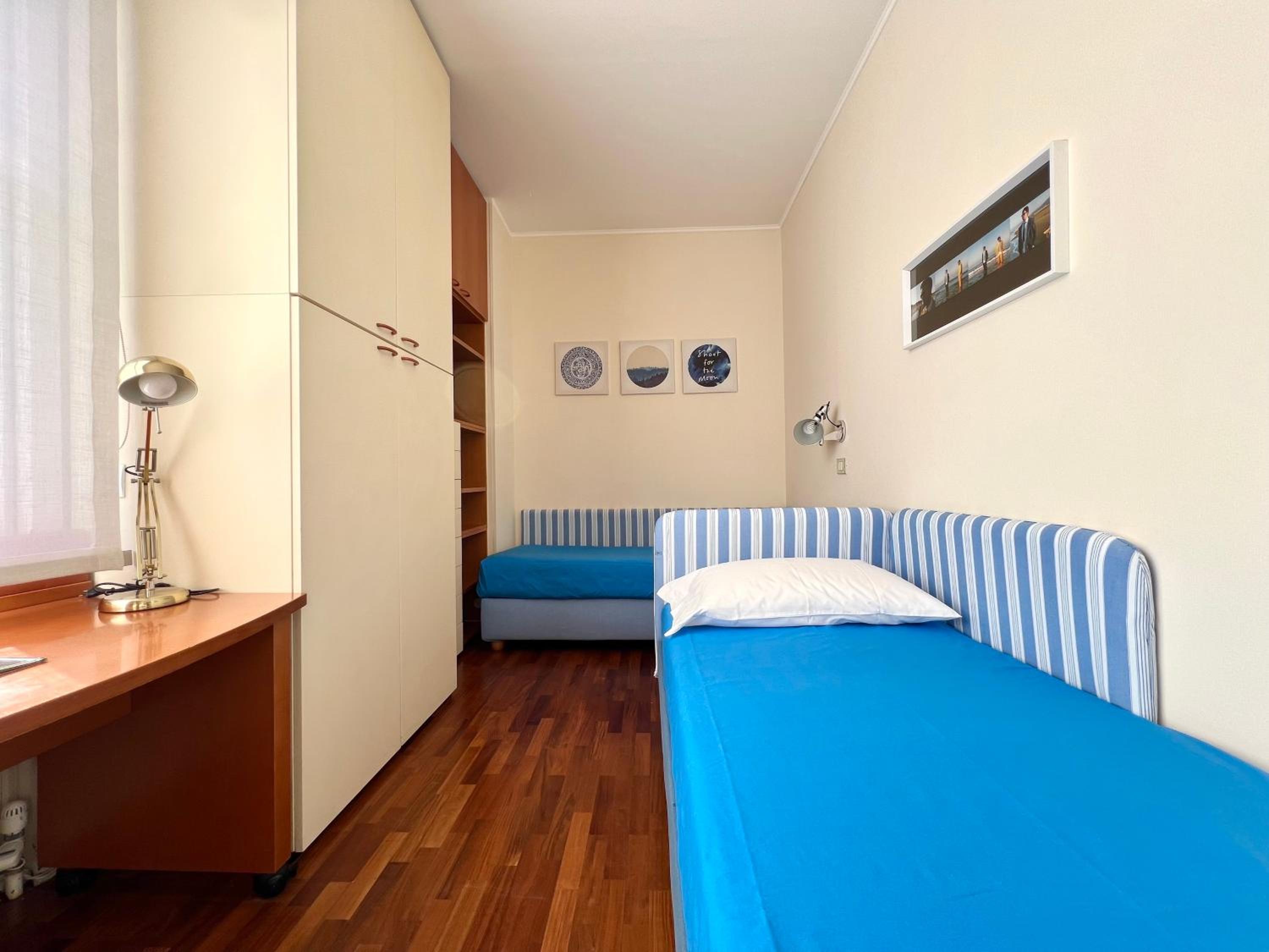 Twin Room with Bathroom